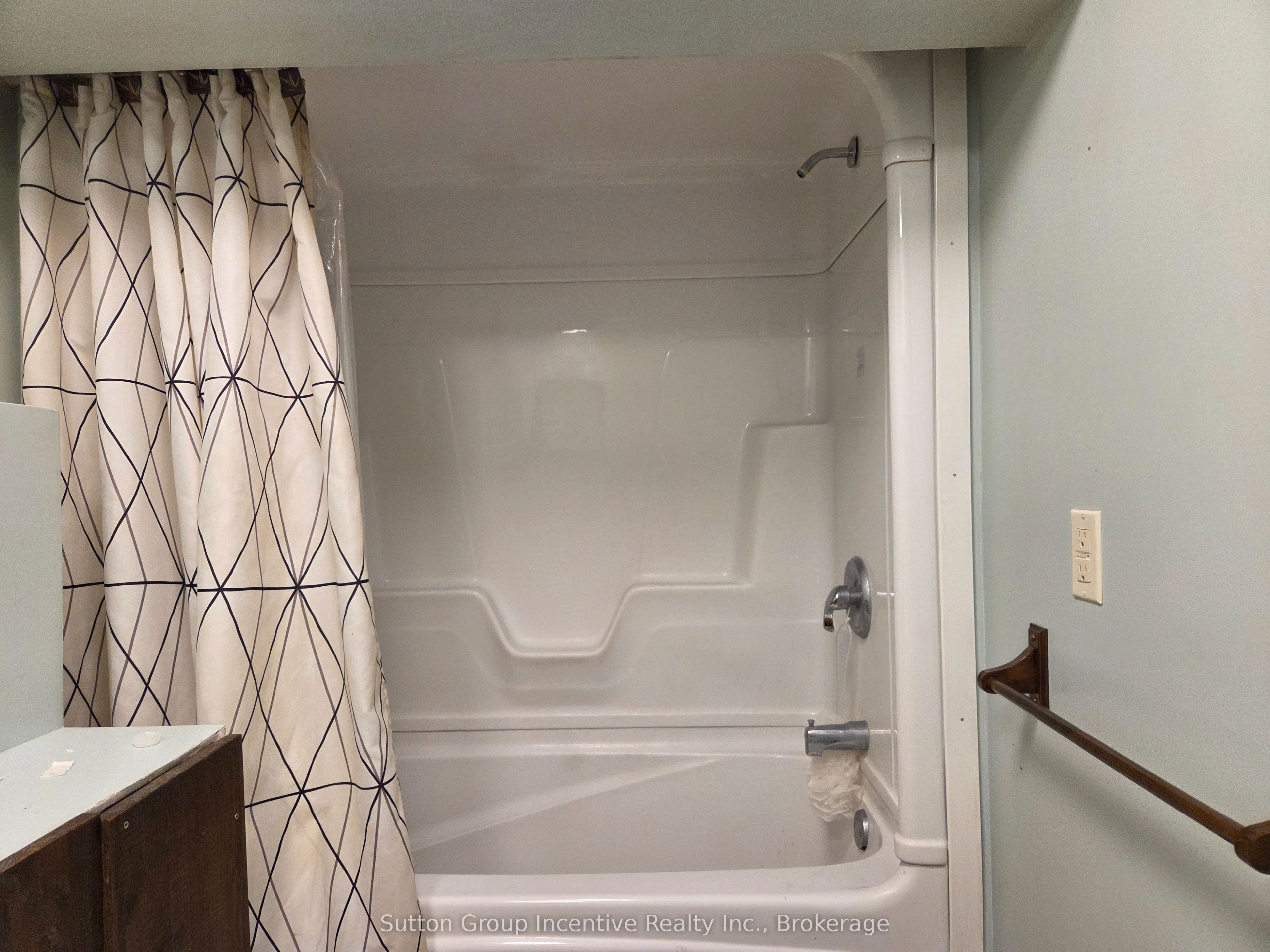 3985 Joyland Drive Property Photo 25