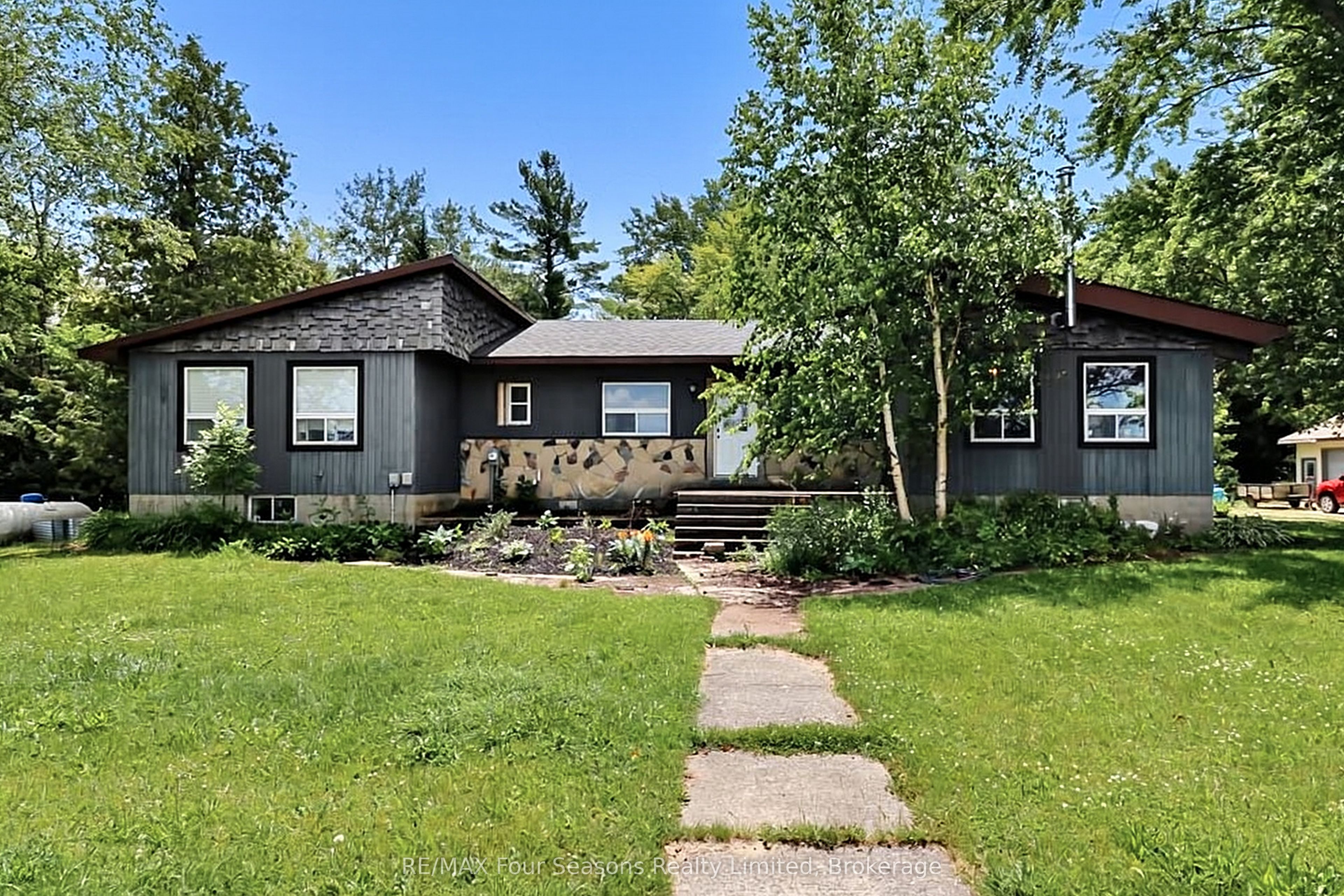 7363 Sideroad 33 34 Road Property Photo 2