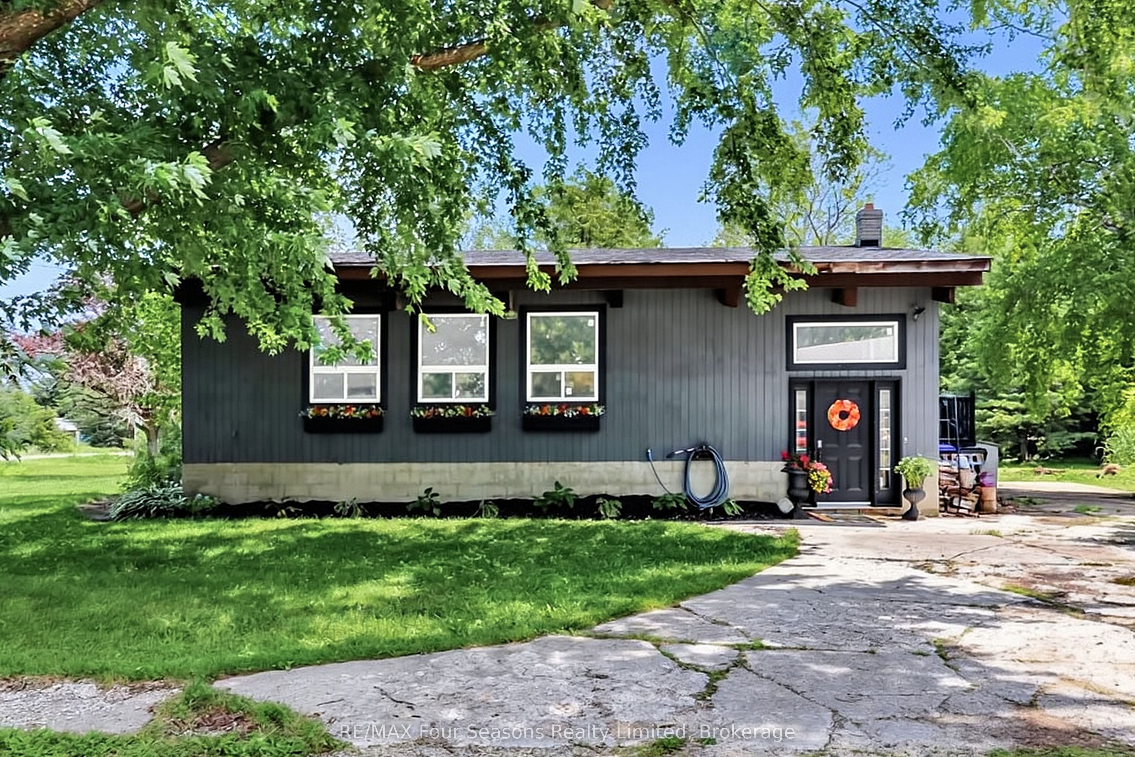 7363 Sideroad 33 34 Road Property Photo 4