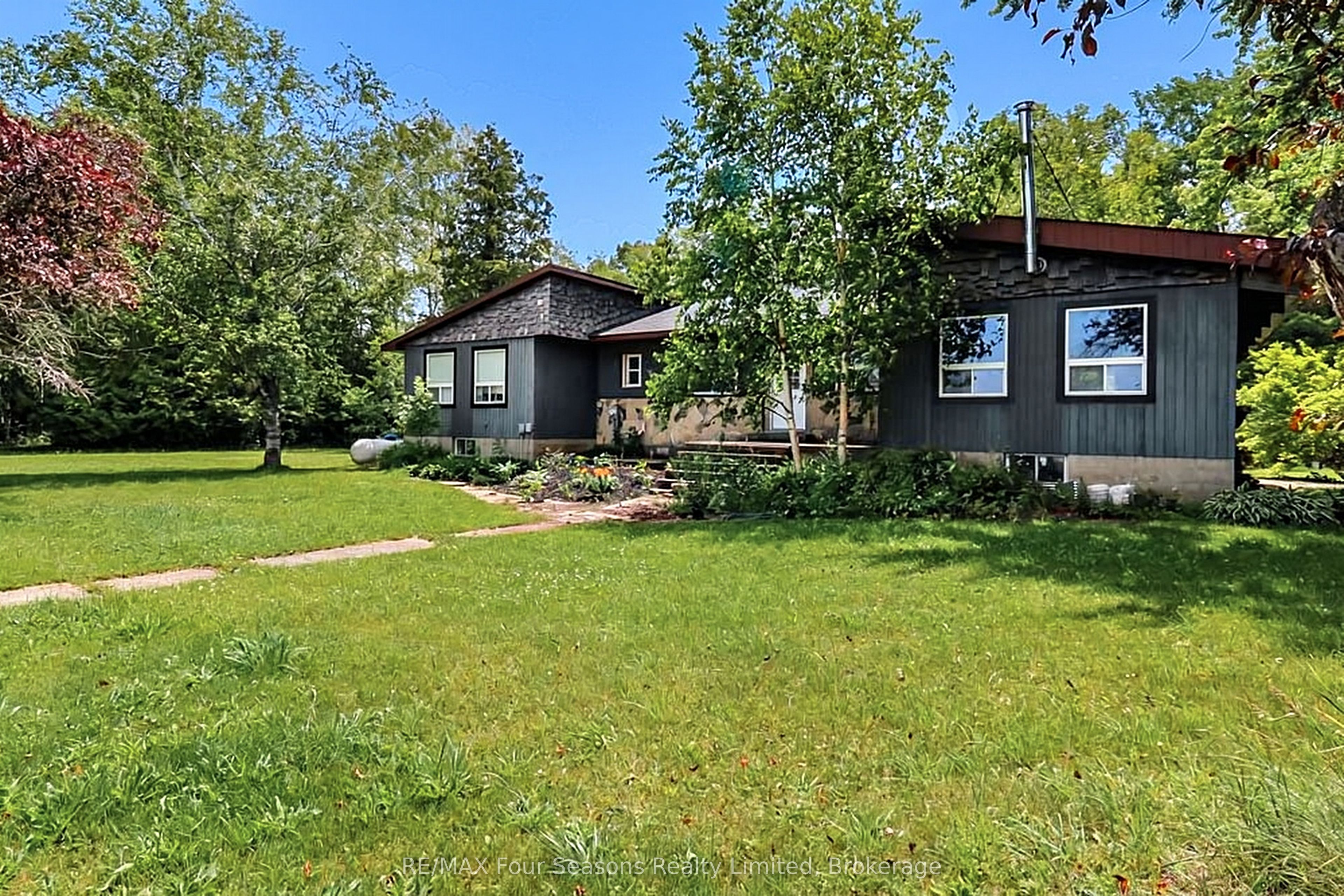 7363 Sideroad 33 34 Road Property Photo 33