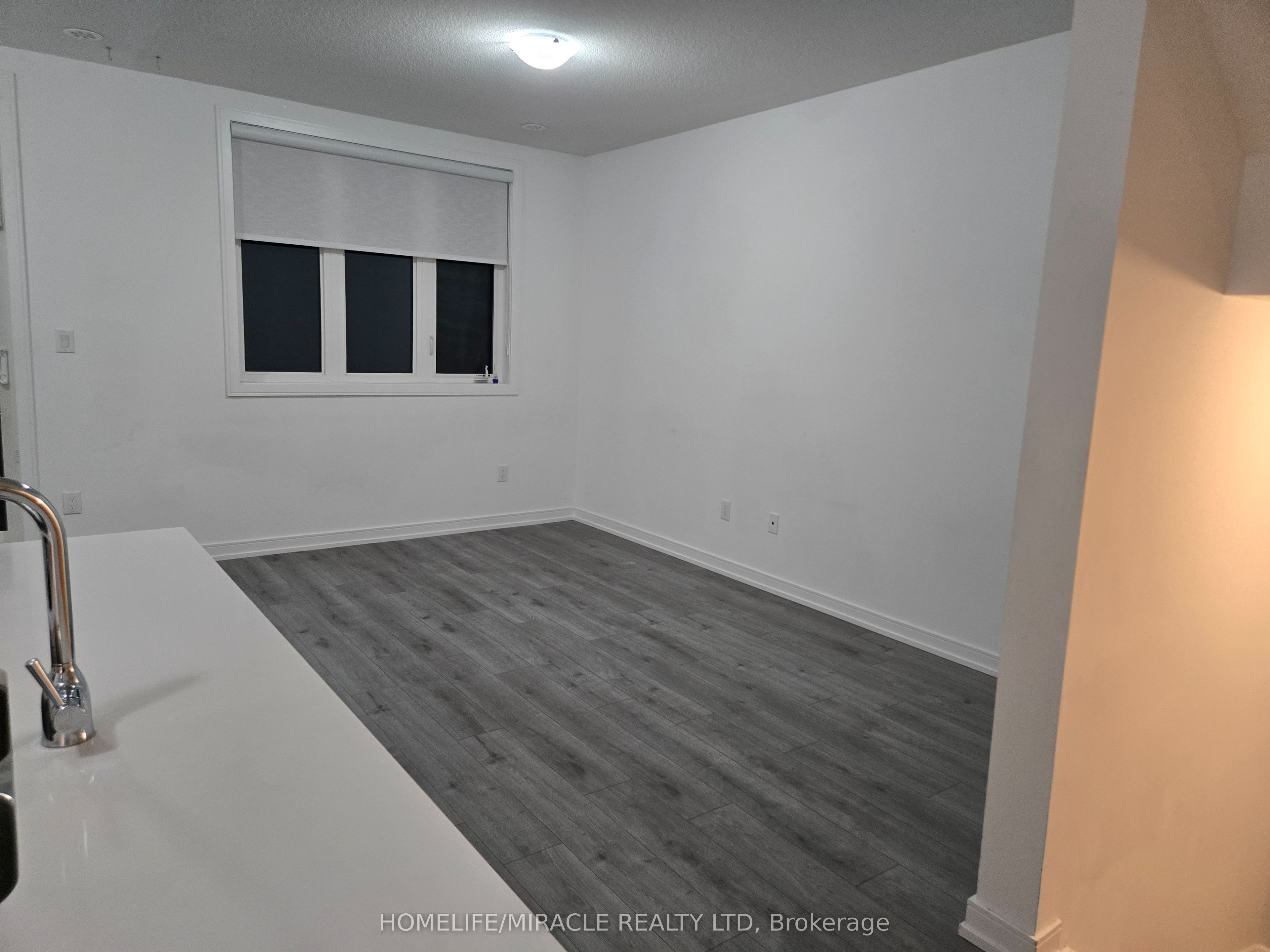 52 Blue Forest Crescent Property Photo 3
