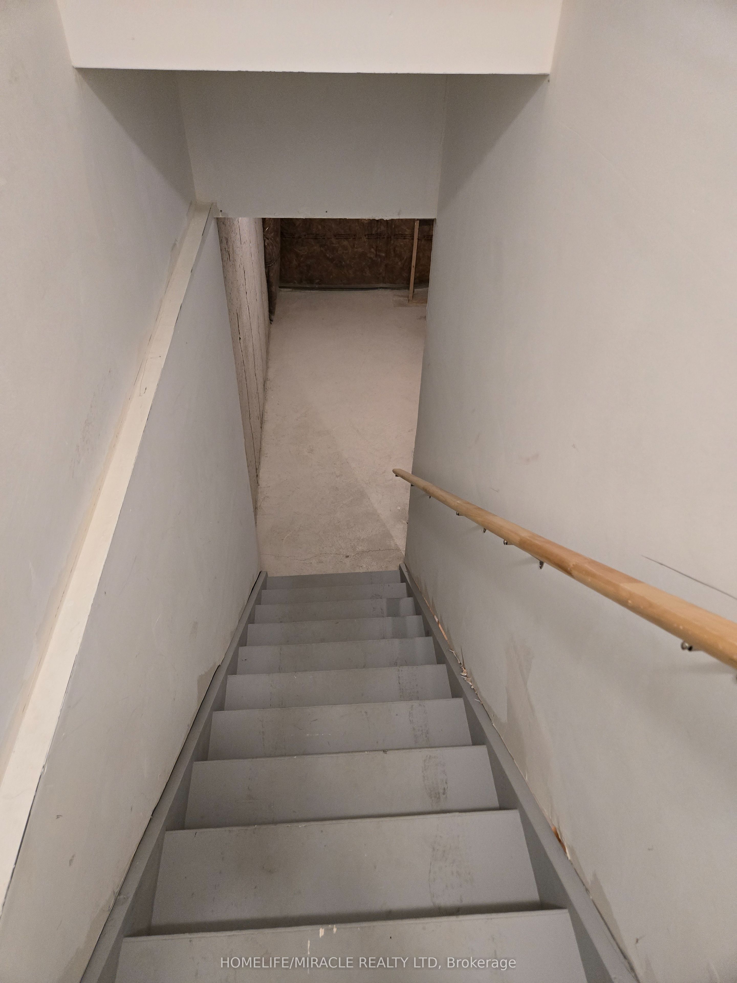 52 Blue Forest Crescent Property Photo 16
