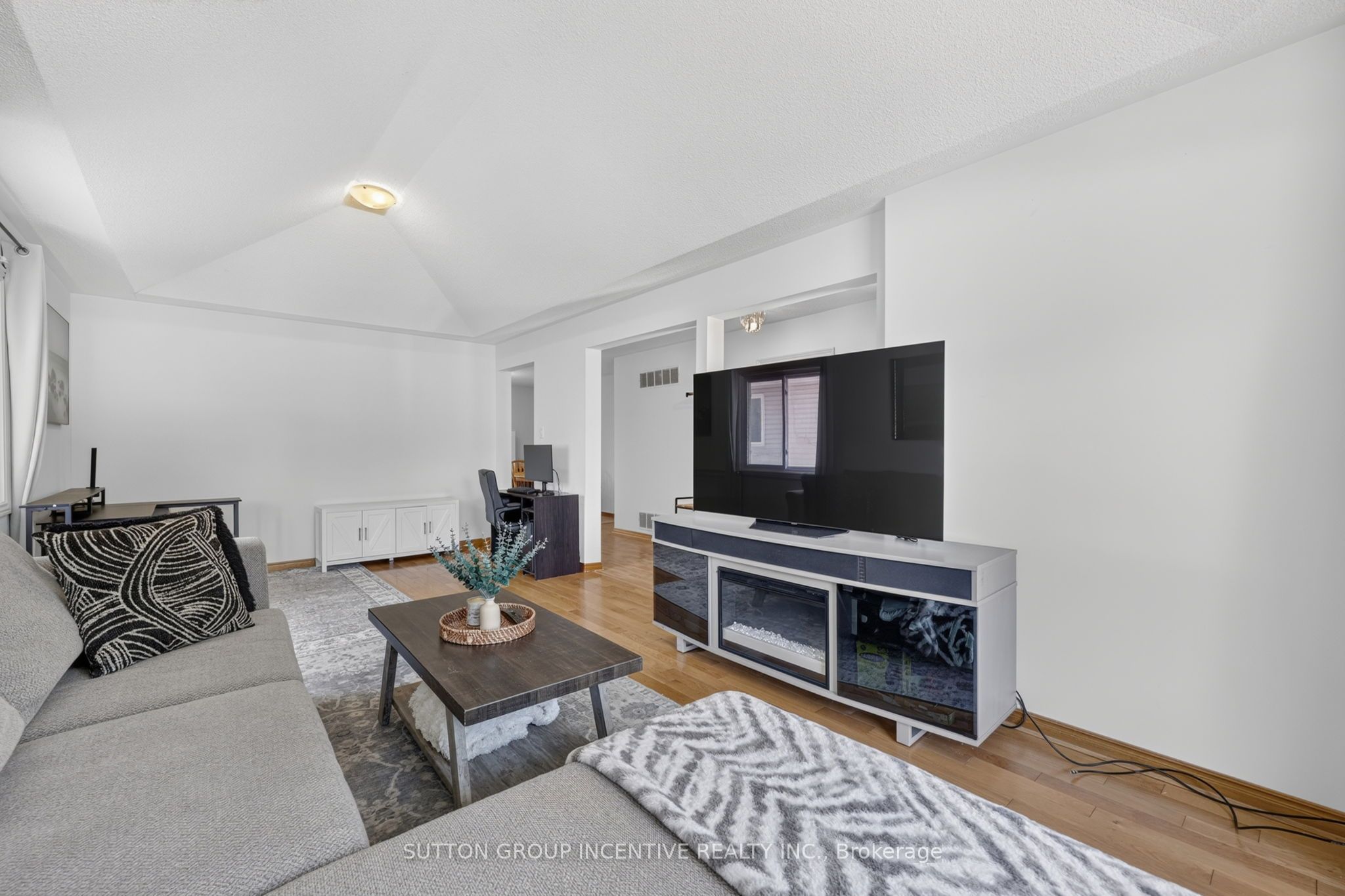 6 Riverdale Drive Property Photo 9