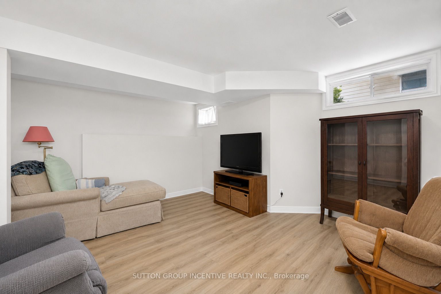6 Riverdale Drive Property Photo 24
