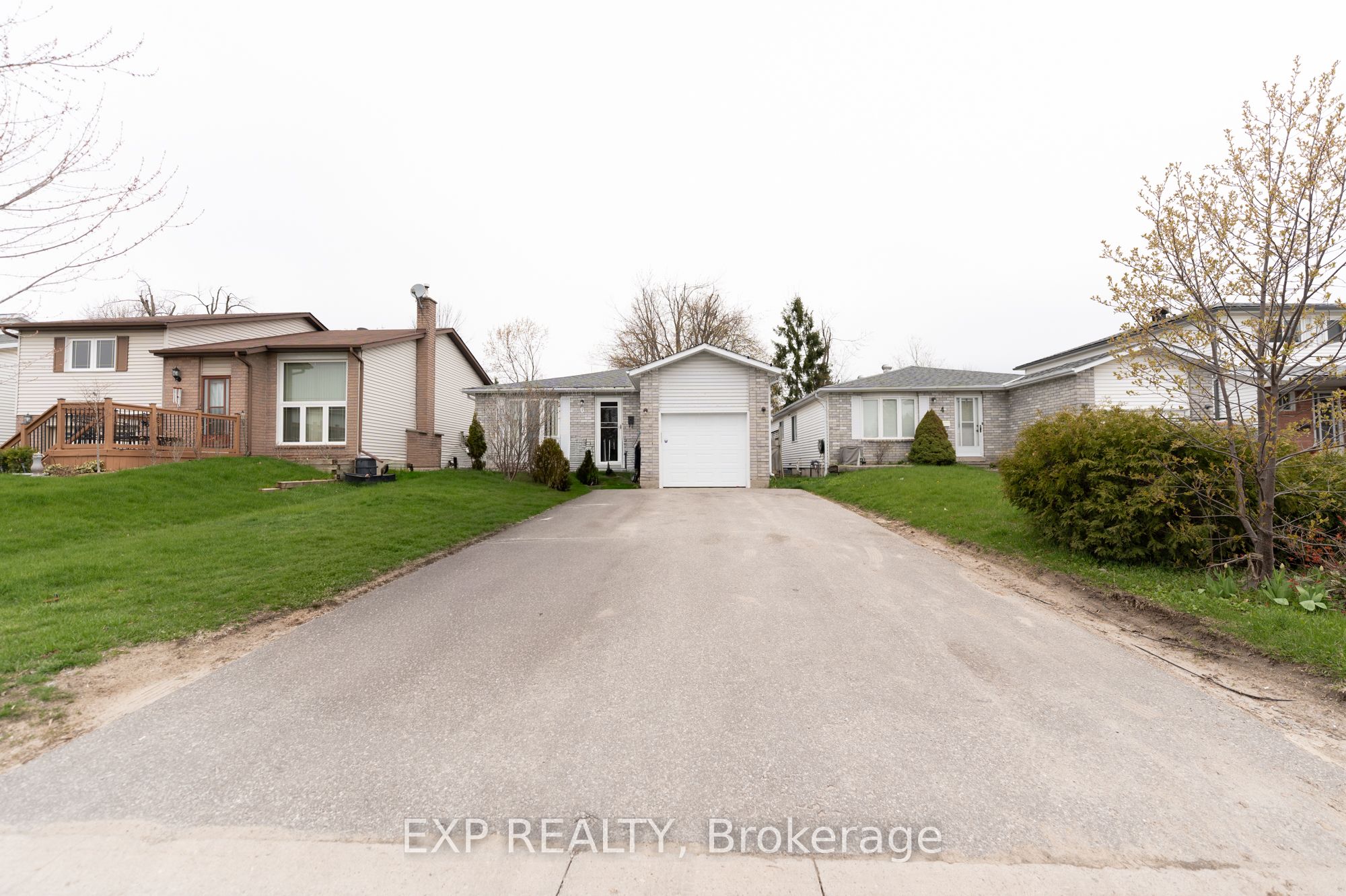 6 Hickling Trail Property Photo 1