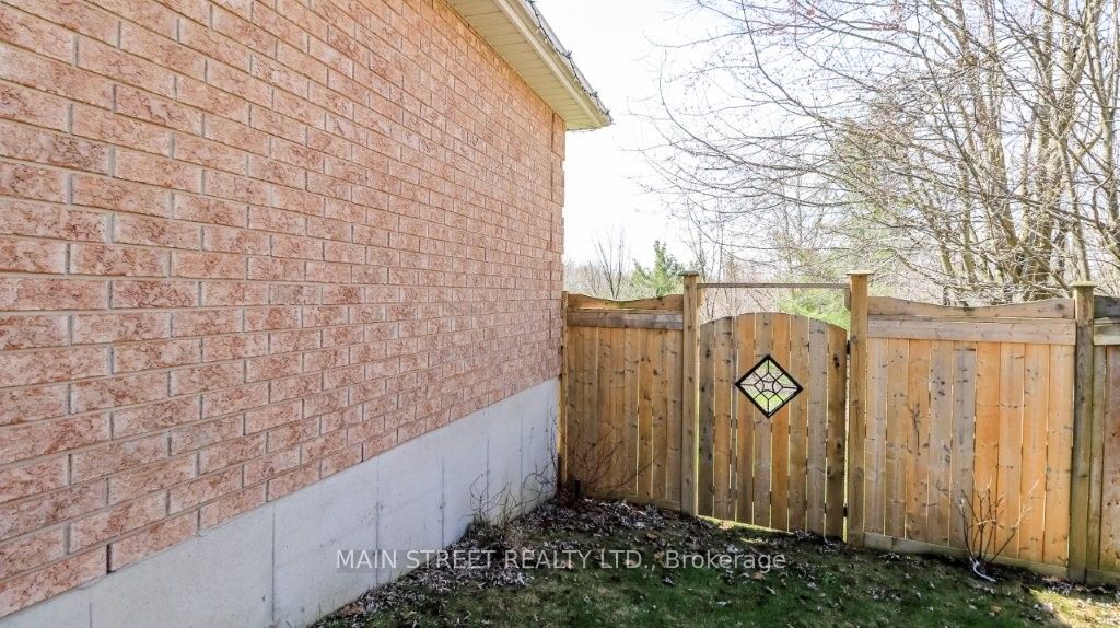 89 Silver Maple Crescent Basement Property Photo 4