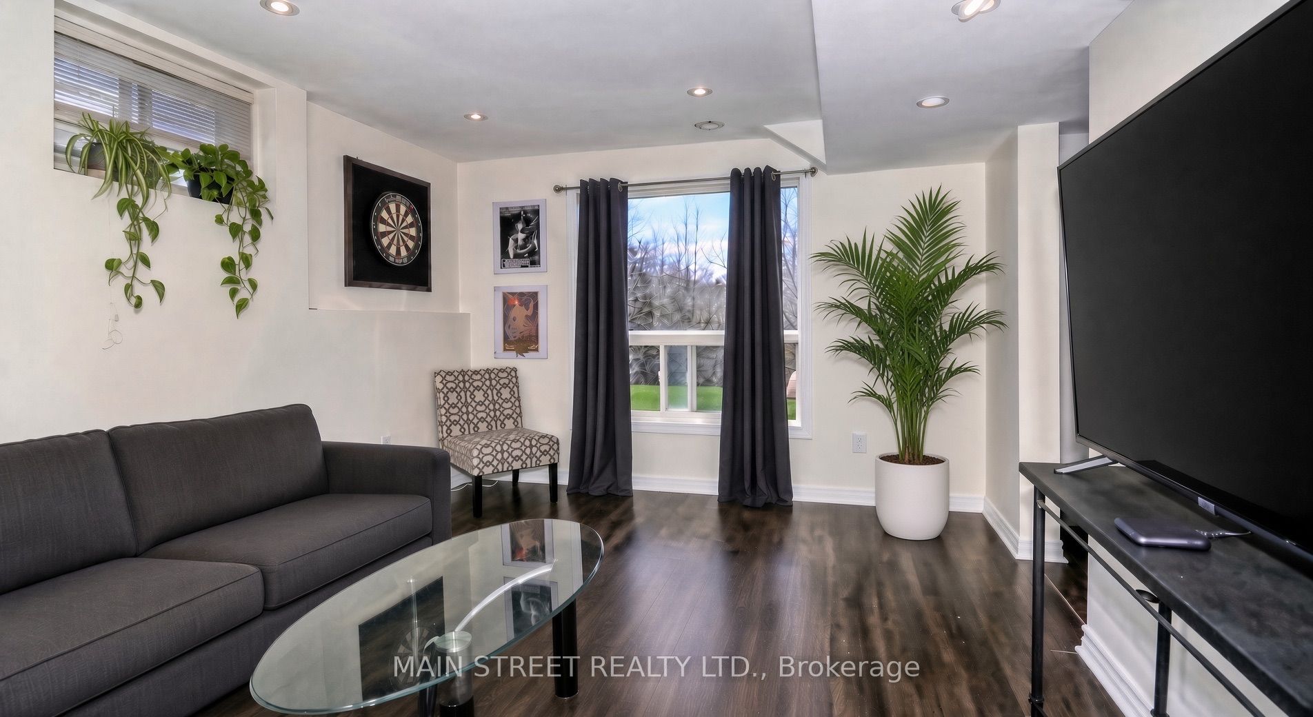 89 Silver Maple Crescent Basement Property Photo 8