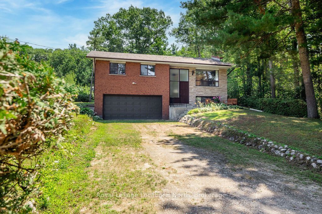 1928 Champlain Road Property Photo 1