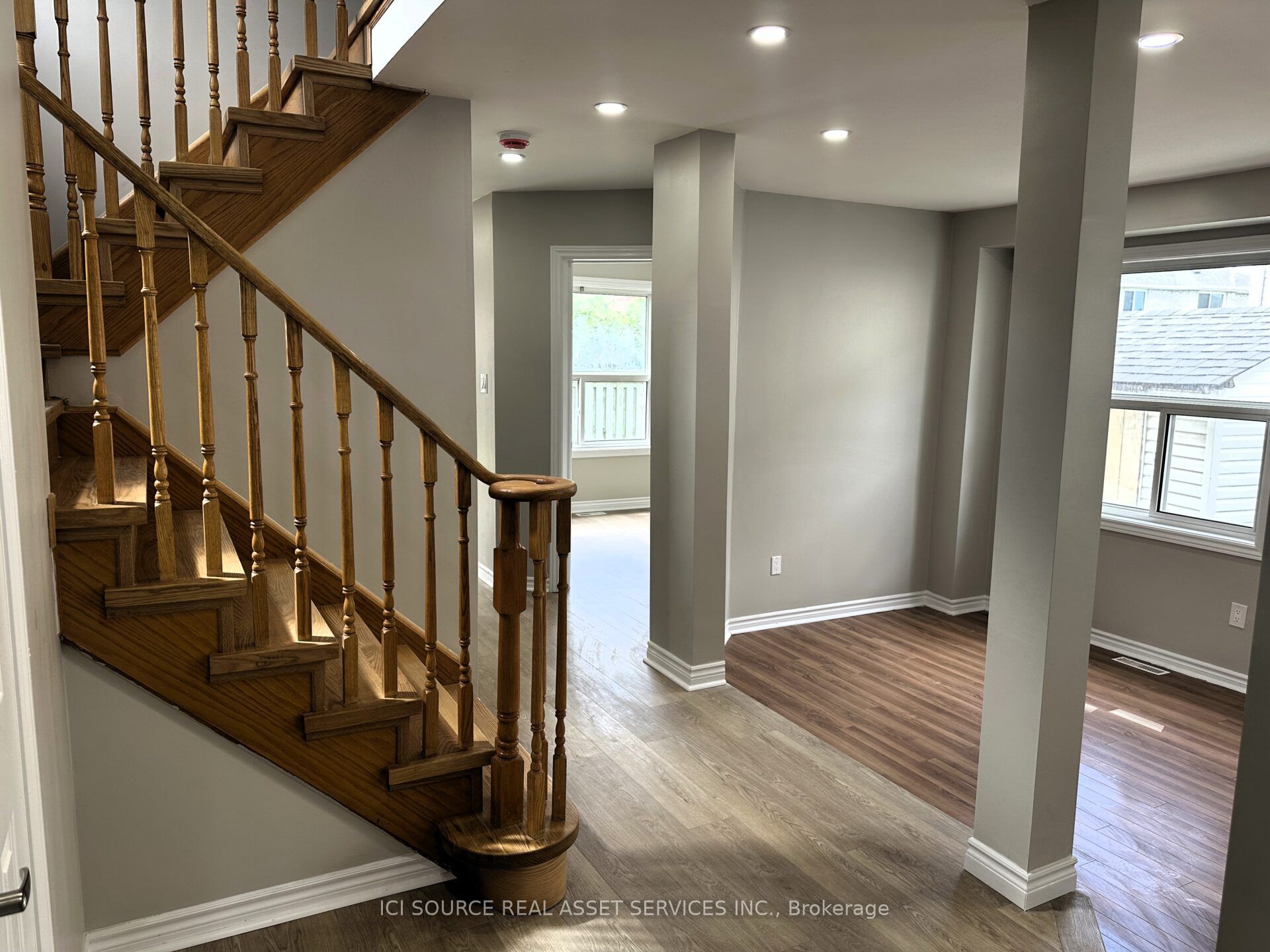 67 Russell Hill Drive Main Property Photo 3