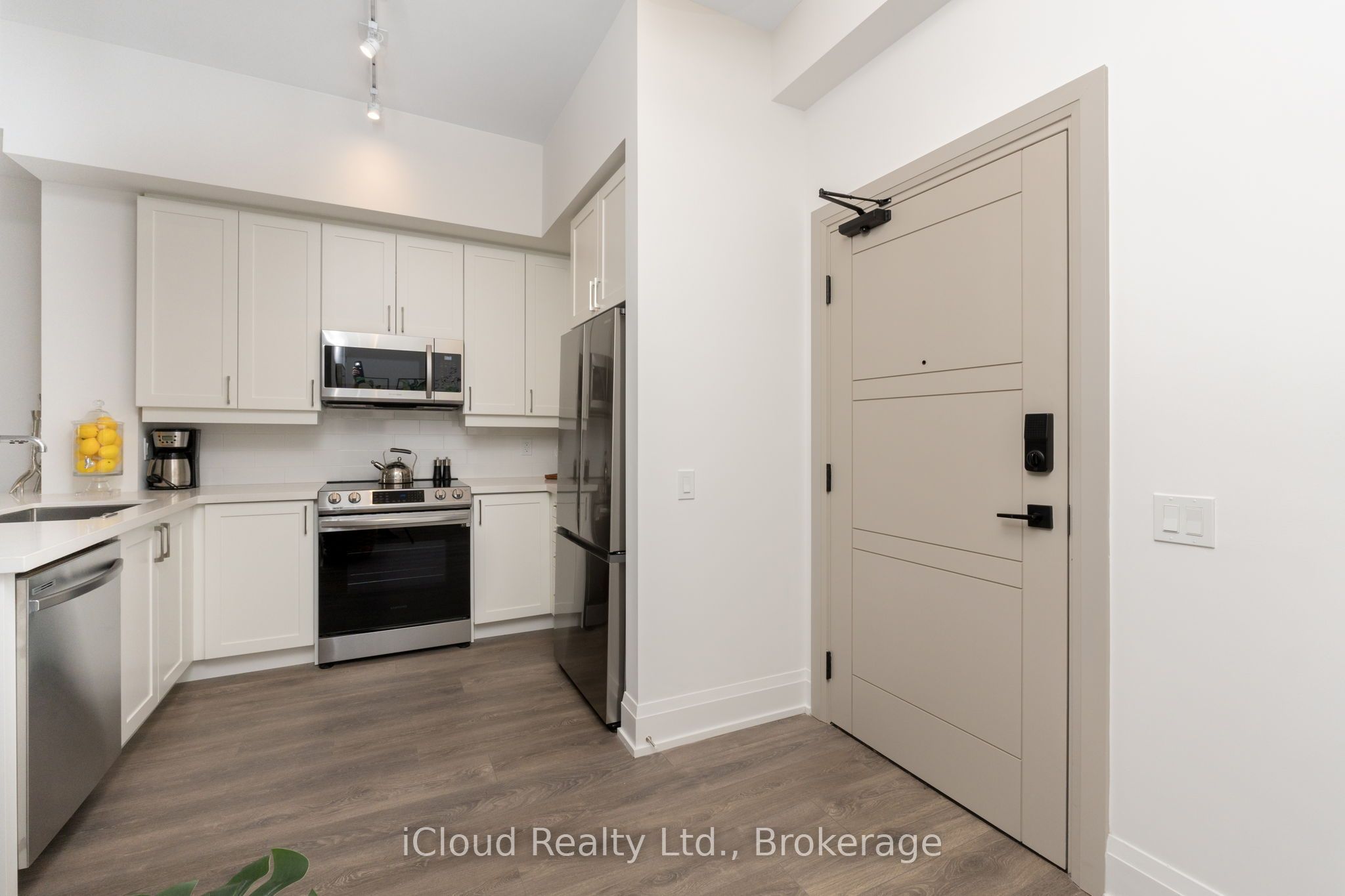 1 Hume Street 422 Property Photo 20