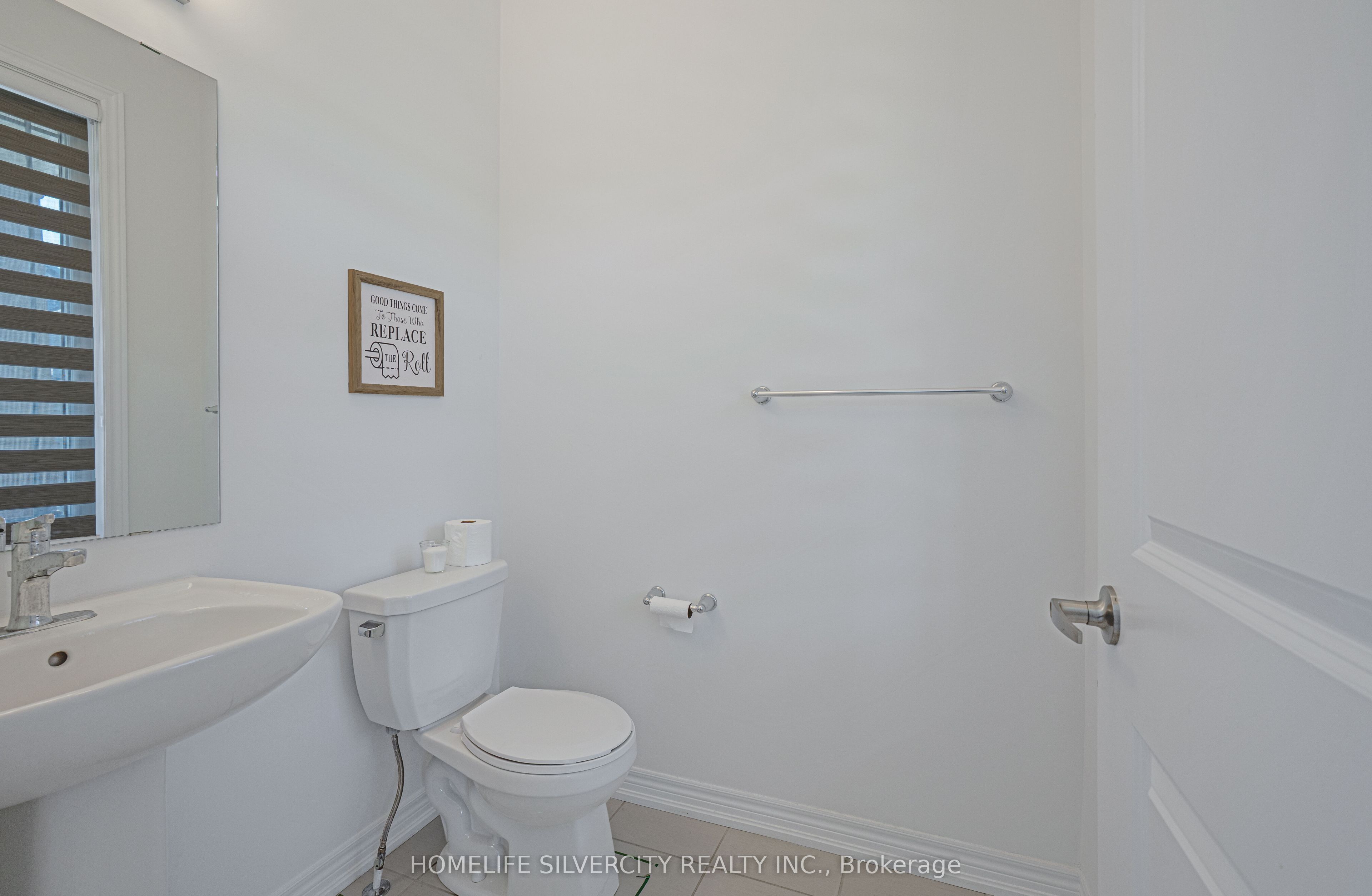 12 Kingsbury Trail Property Photo 9