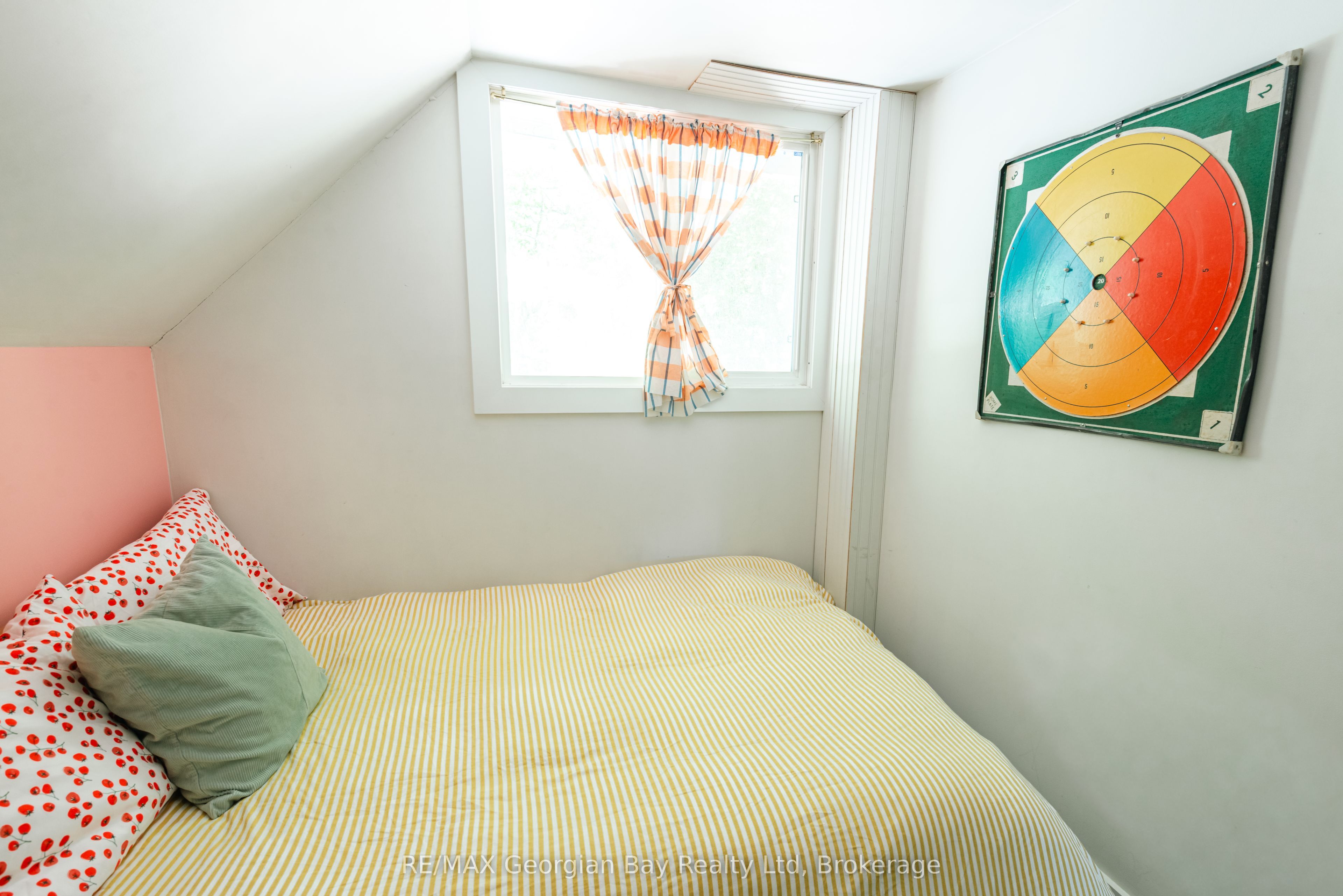 8 Sunrise Court Property Photo 15