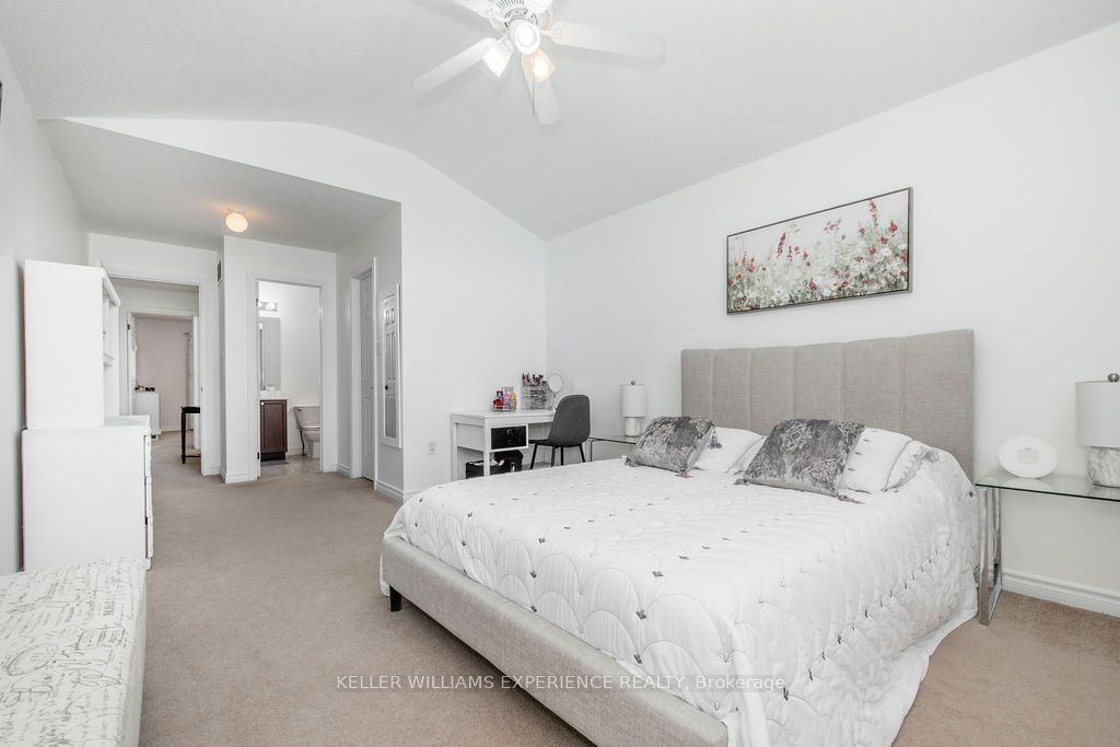 27 Michelle Drive Property Photo 18