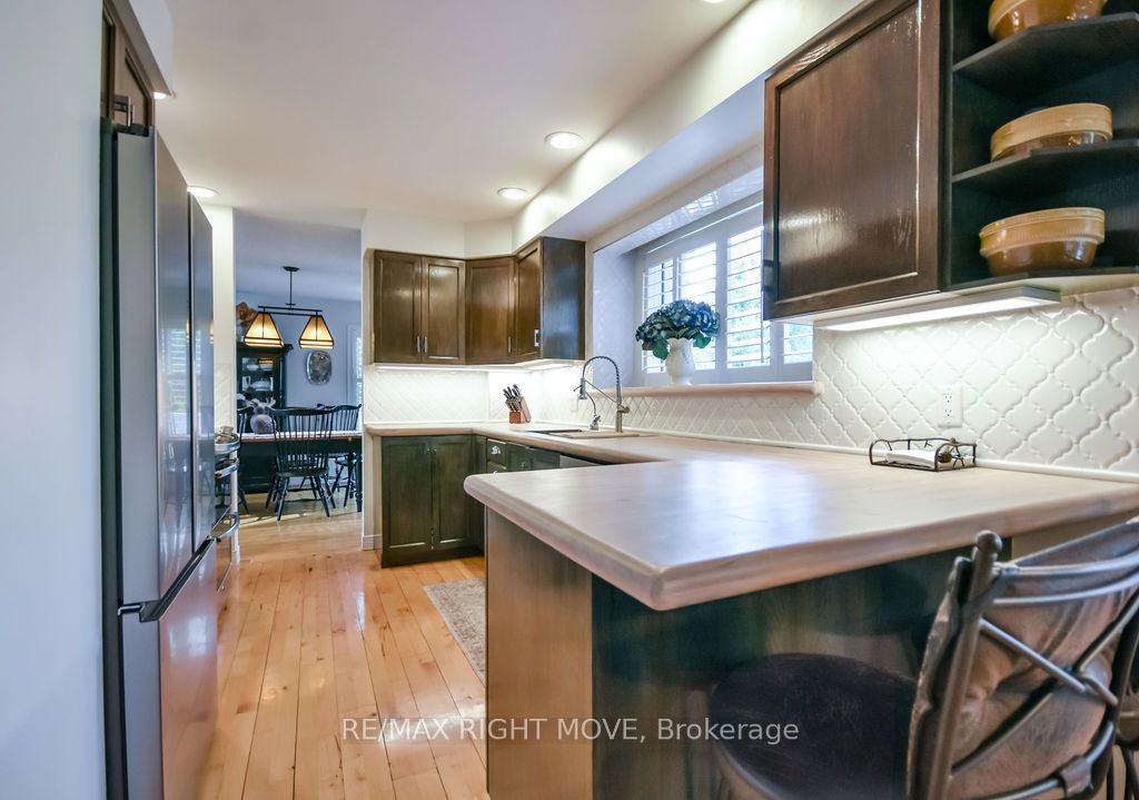 2640 Westshore Crescent Property Photo 10