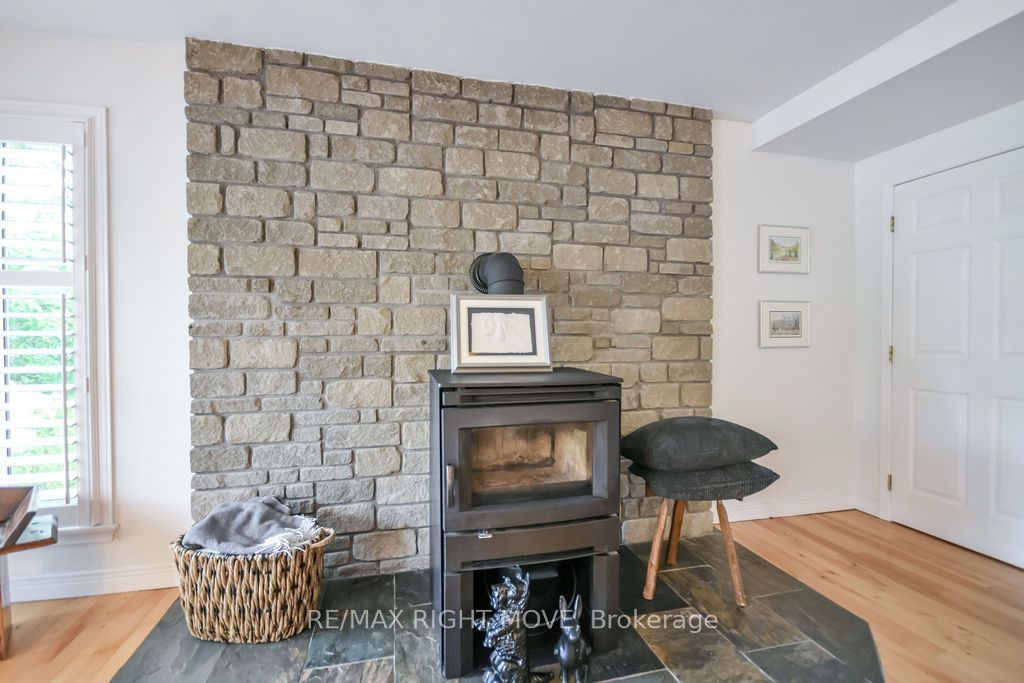 2640 Westshore Crescent Property Photo 16