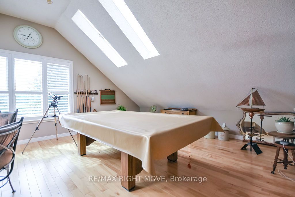 2640 Westshore Crescent Property Photo 21