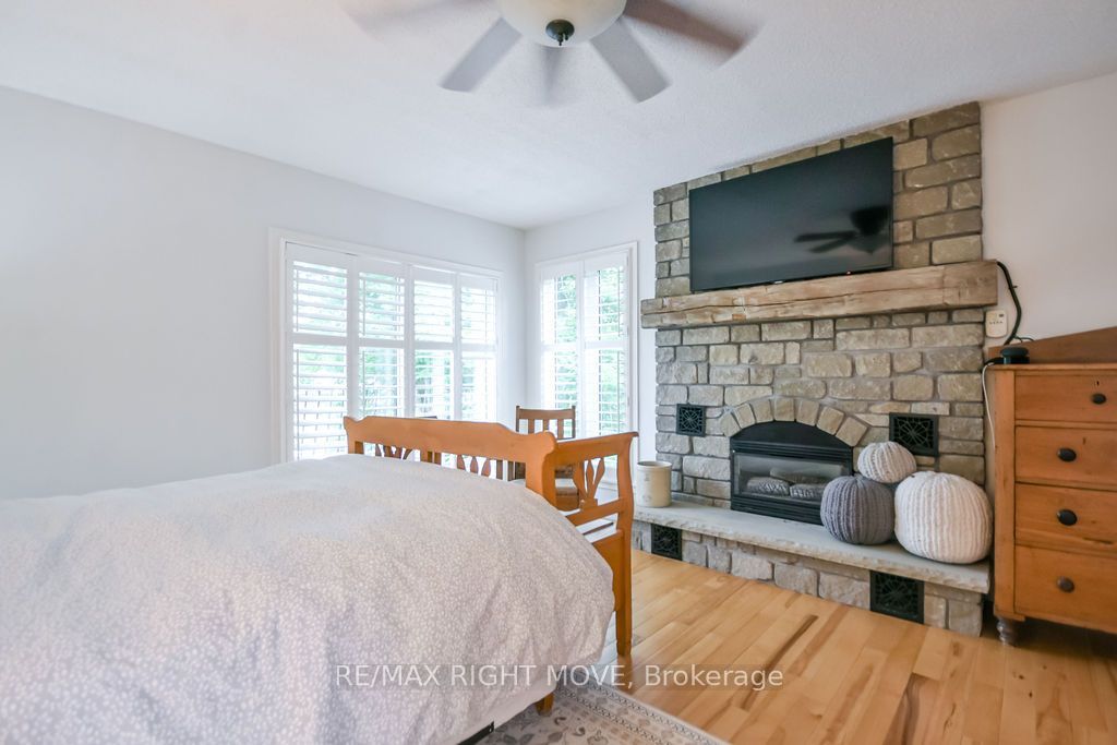 2640 Westshore Crescent Property Photo 25