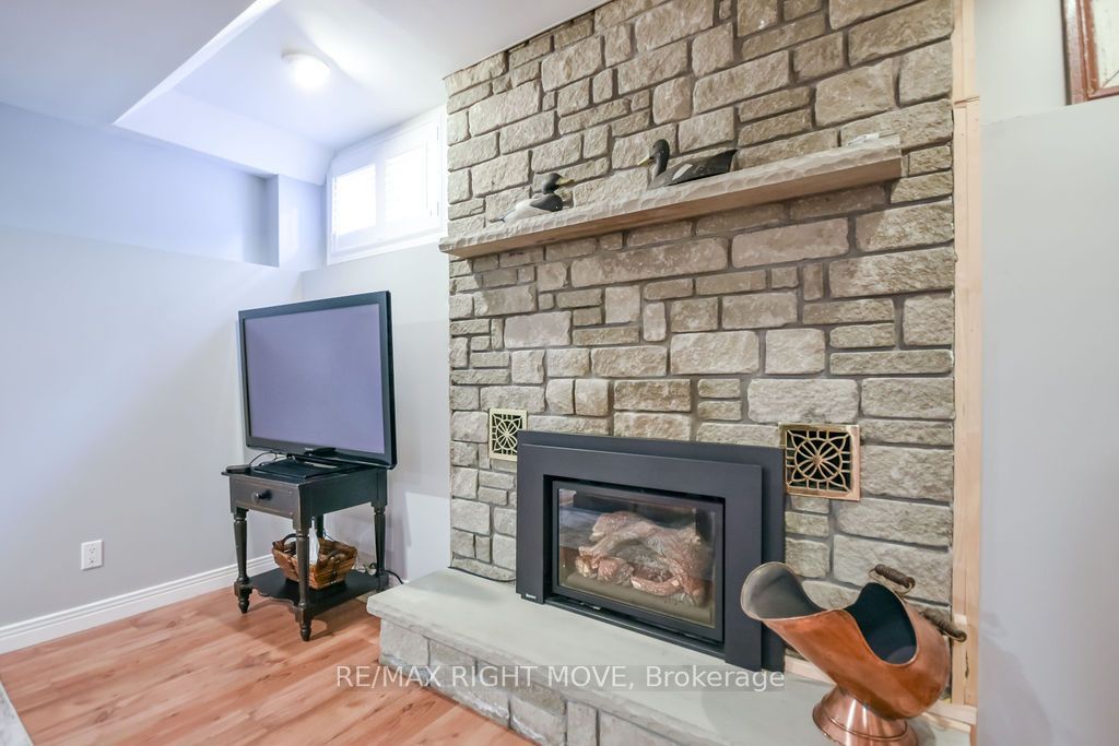 2640 Westshore Crescent Property Photo 39