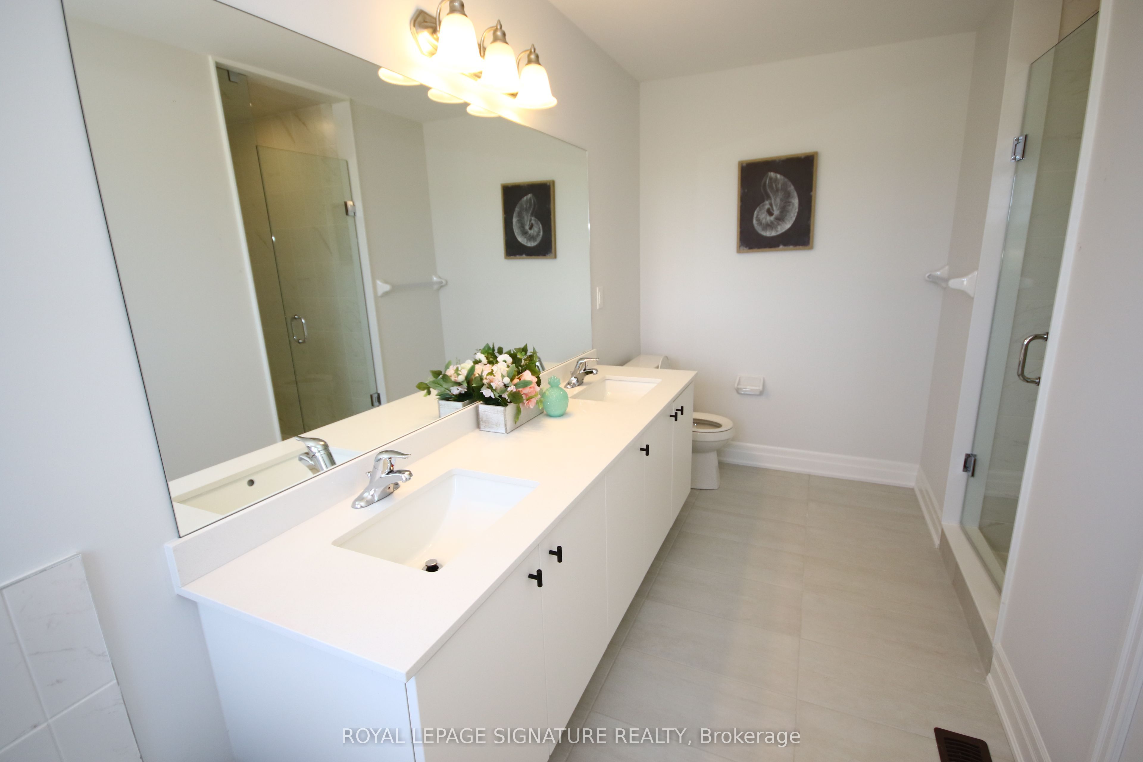 131 Union Boulevard Property Photo 22