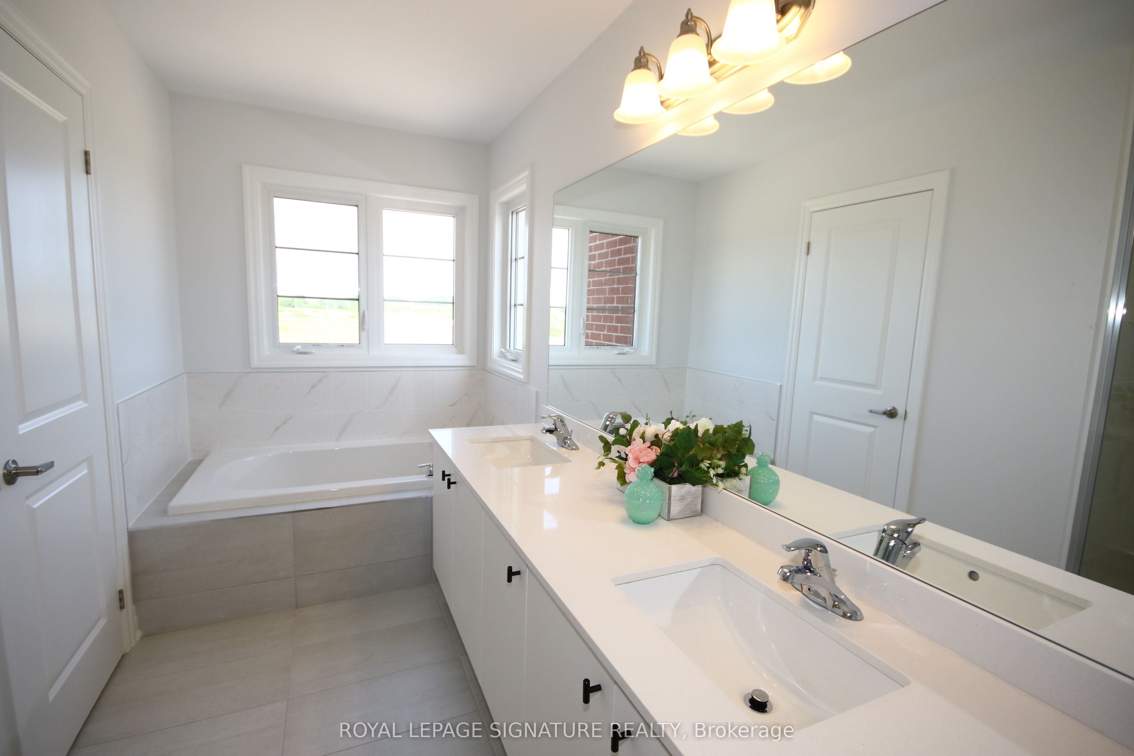 131 Union Boulevard Property Photo 26