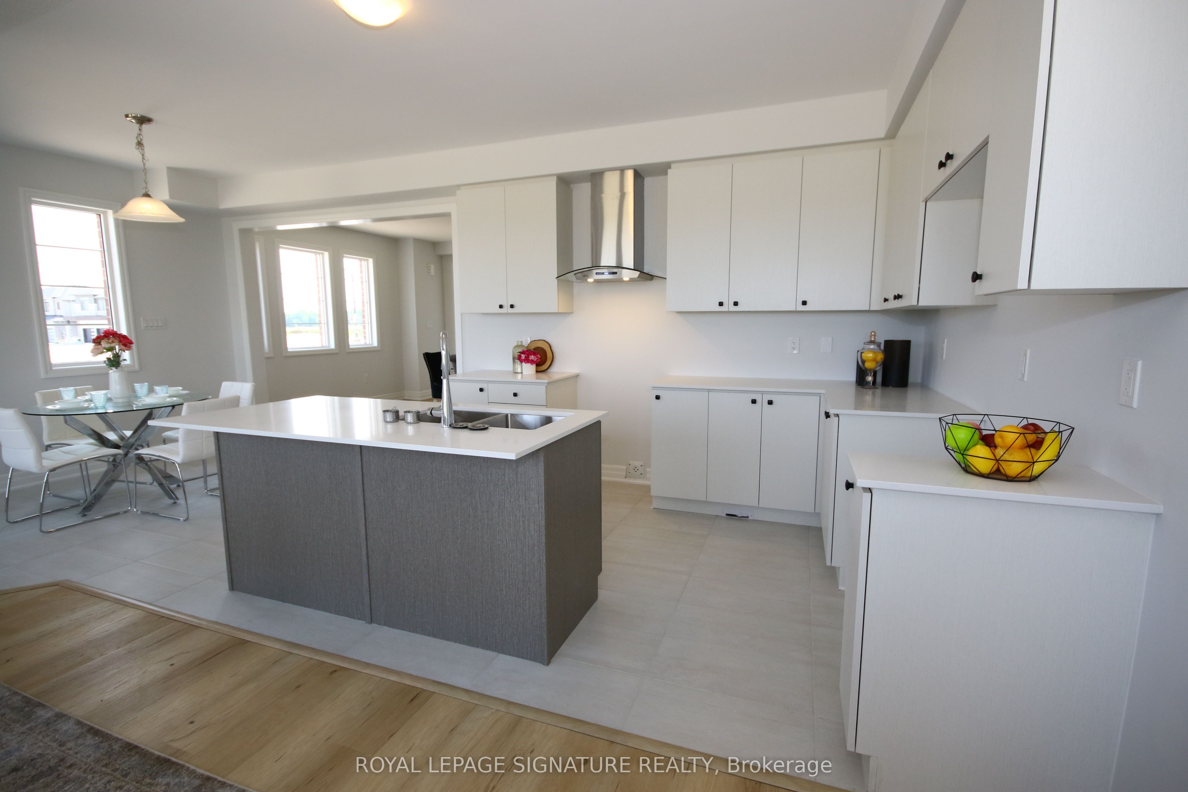 131 Union Boulevard Property Photo 37