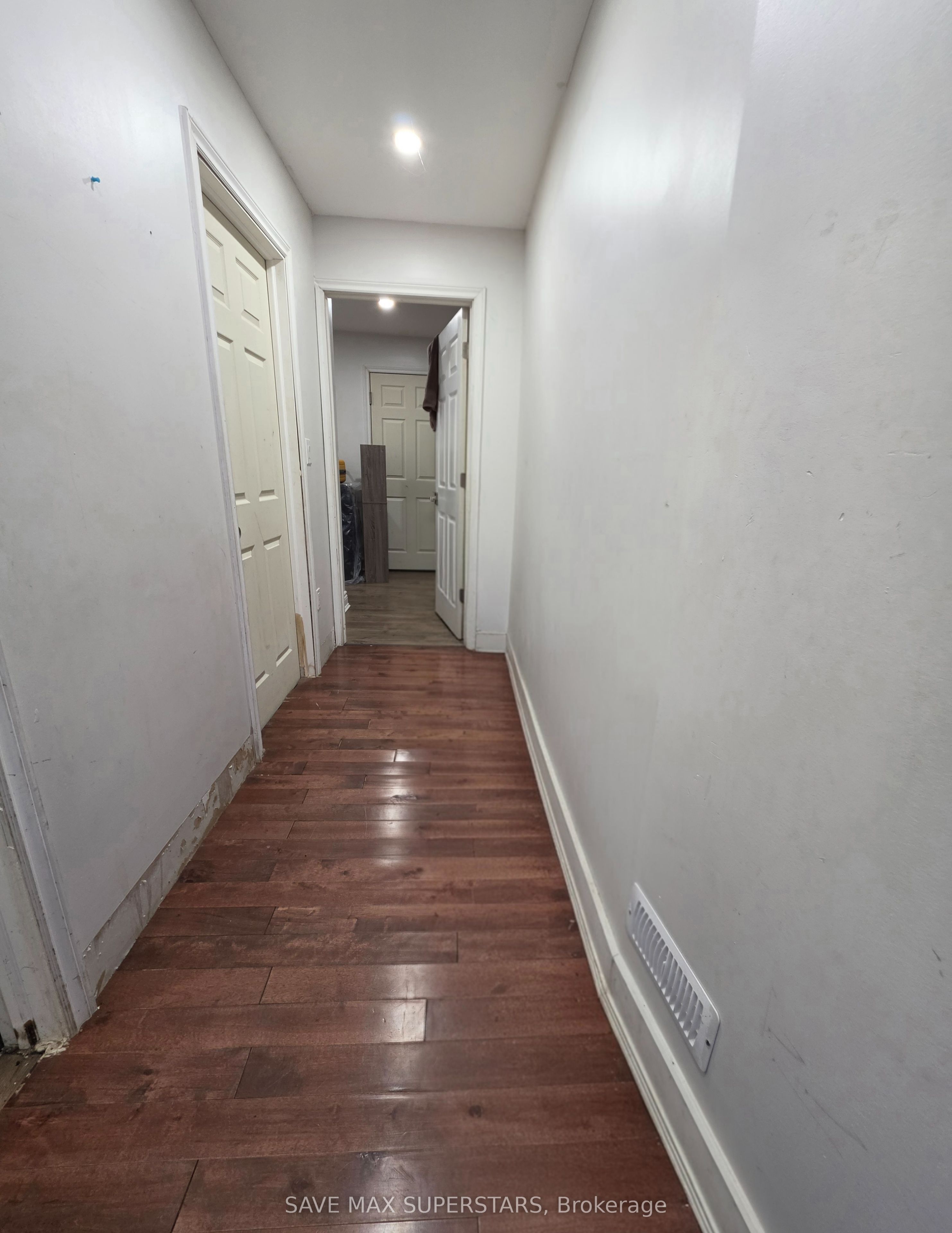 133 The Queensway Way Lower Property Photo 3