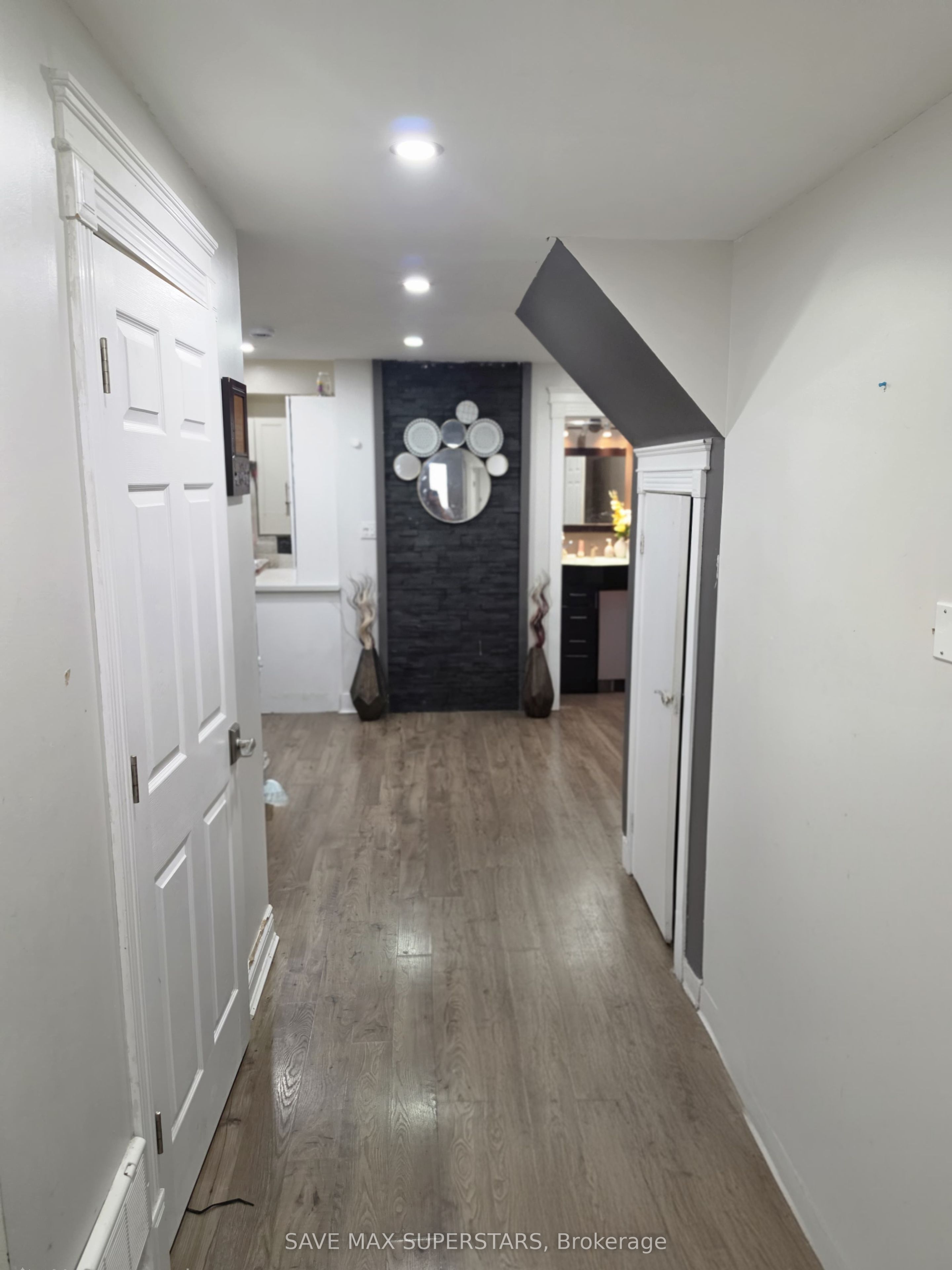 133 The Queensway Way Lower Property Photo 4