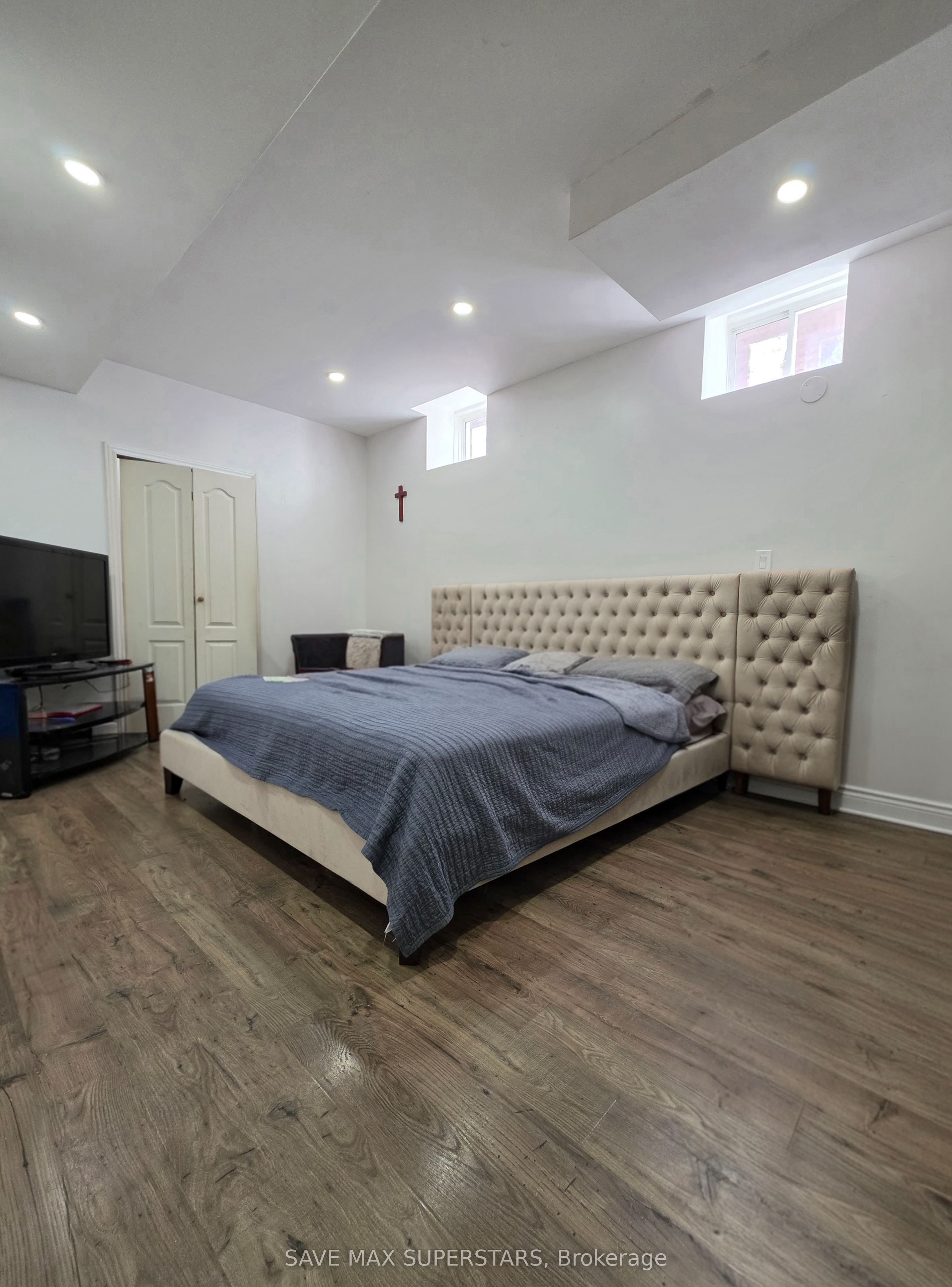 133 The Queensway Way Lower Property Photo 6