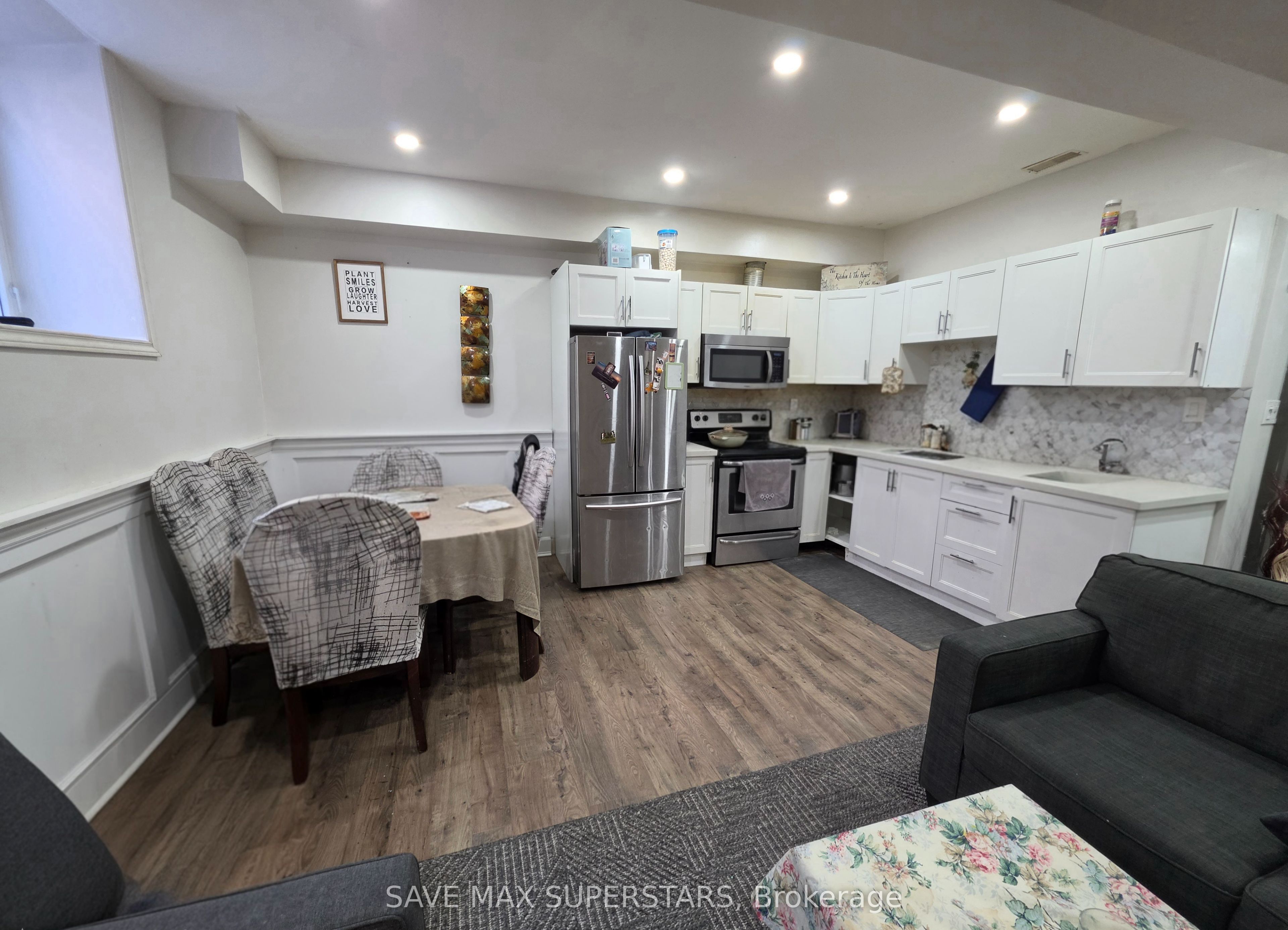 133 The Queensway Way Lower Property Photo 9