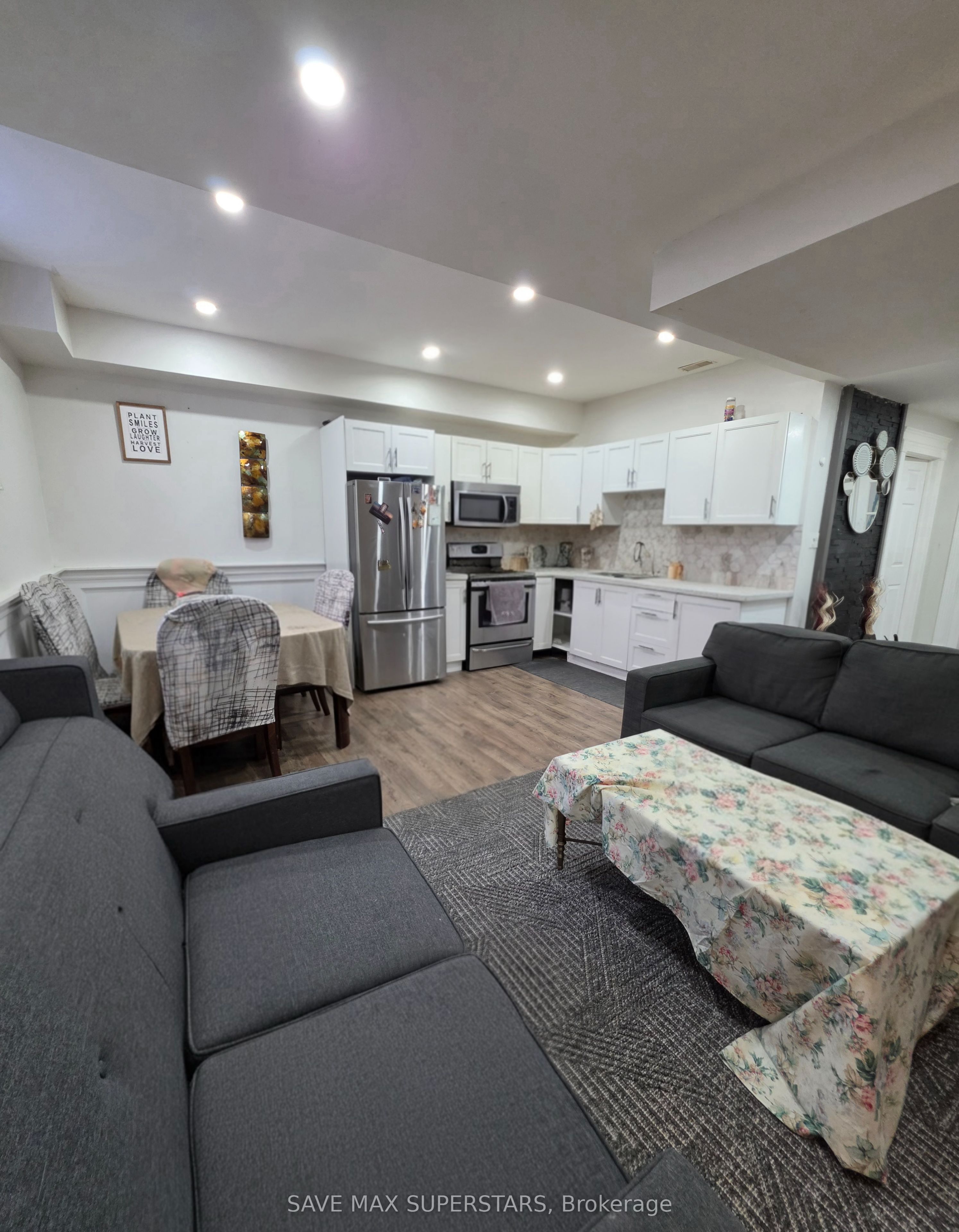 133 The Queensway Way Lower Property Photo 10