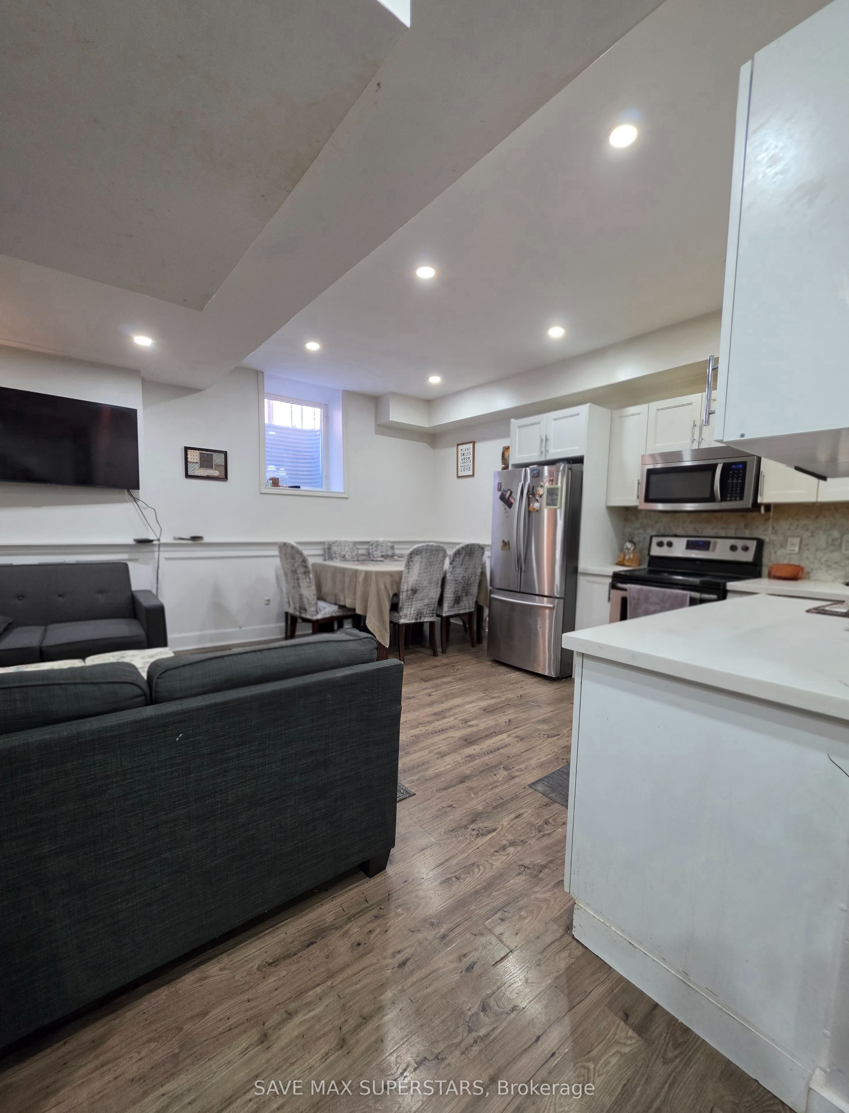 133 The Queensway Way Lower Property Photo 11