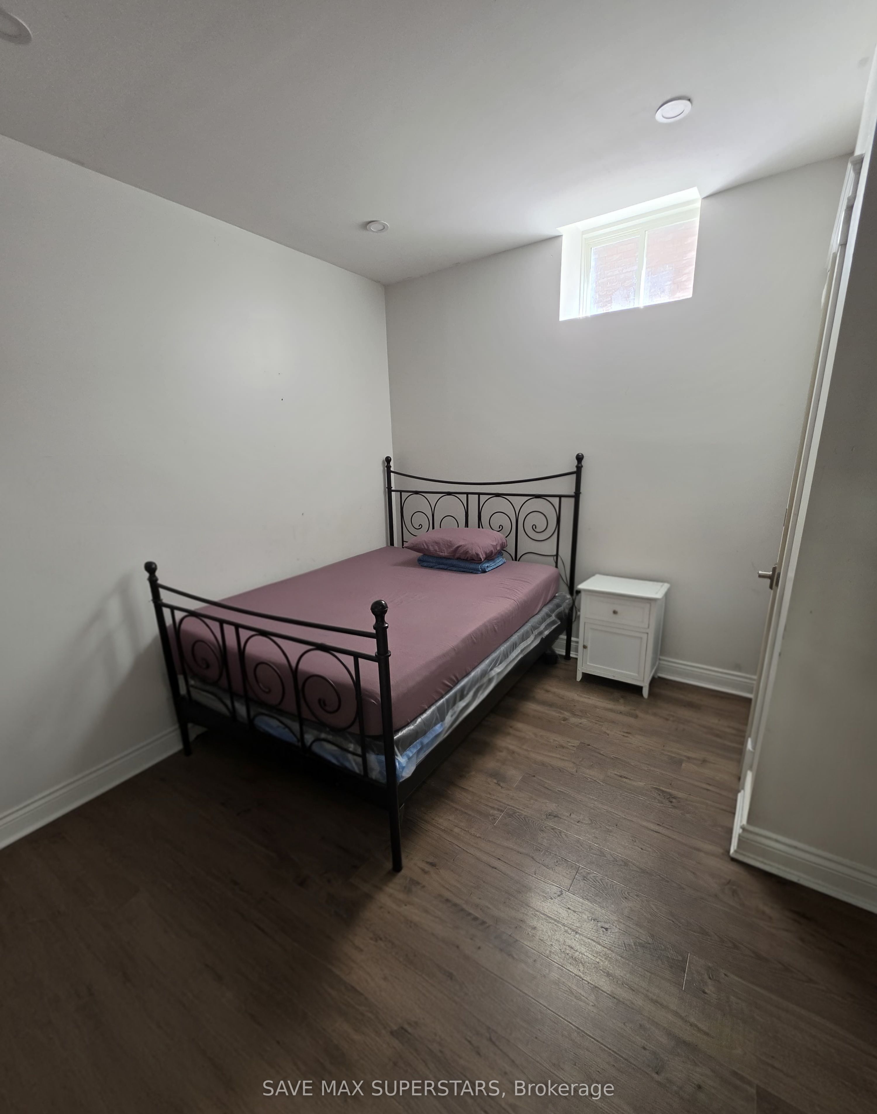 133 The Queensway Way Lower Property Photo 15