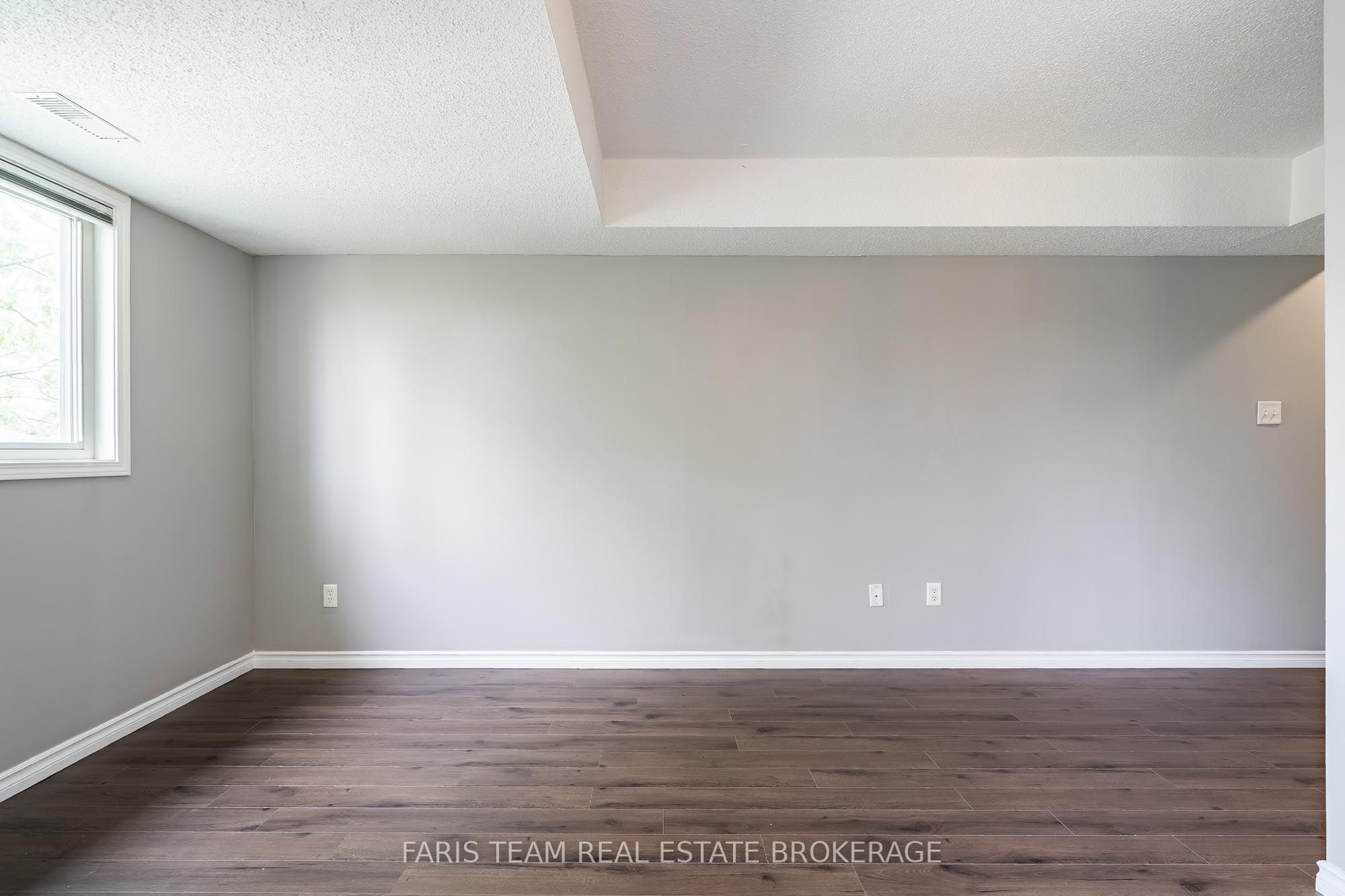 243 Ferndale Drive S 76 Property Photo 13