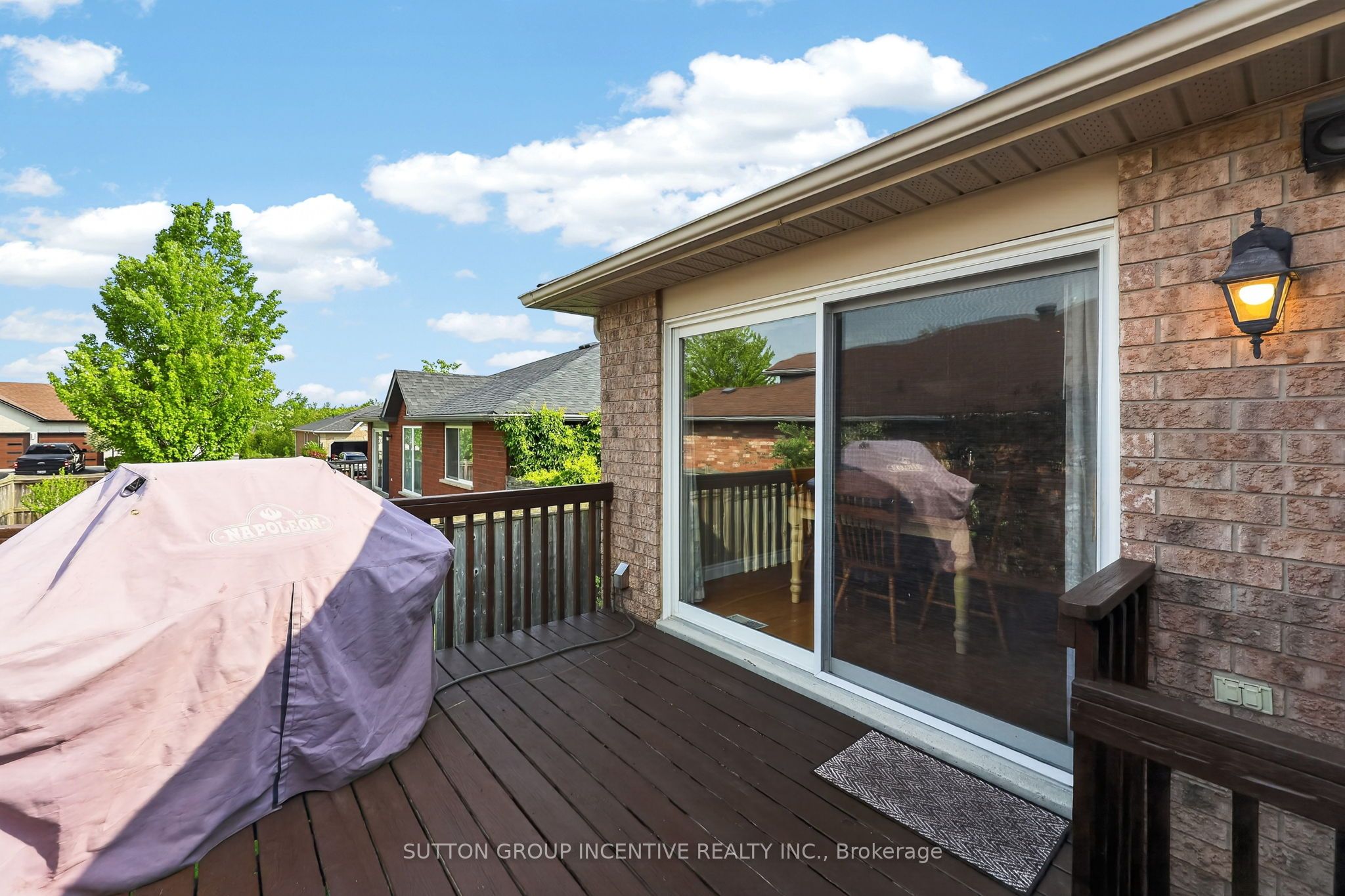 101 Lion's Gate Boulevard Property Photo 17