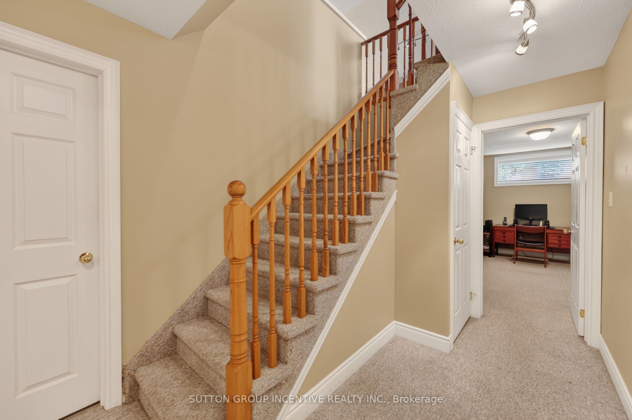 101 Lion's Gate Boulevard Property Photo 29