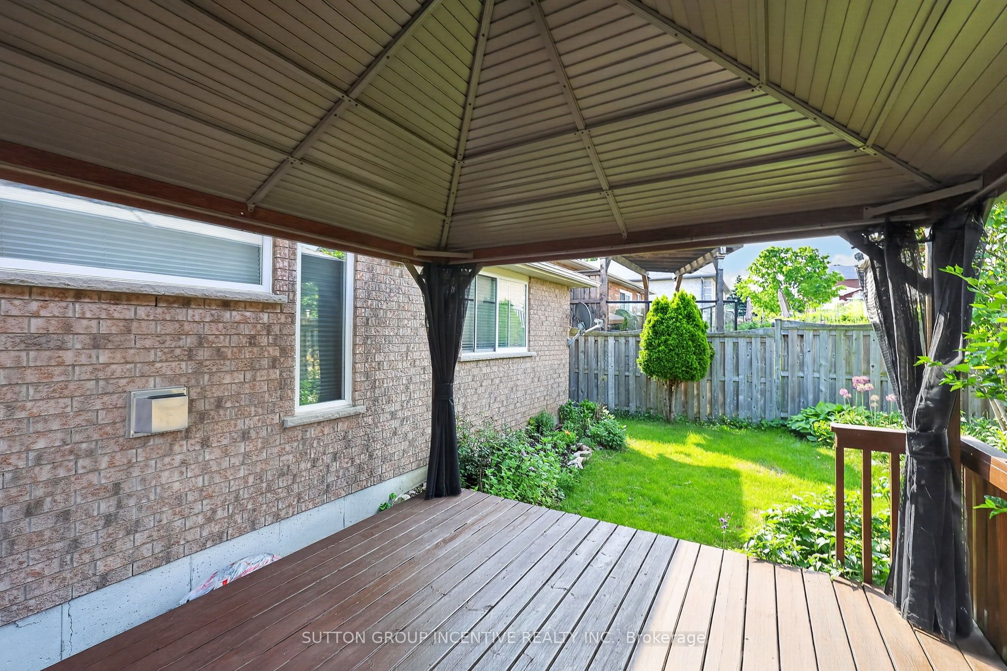 101 Lion's Gate Boulevard Property Photo 38