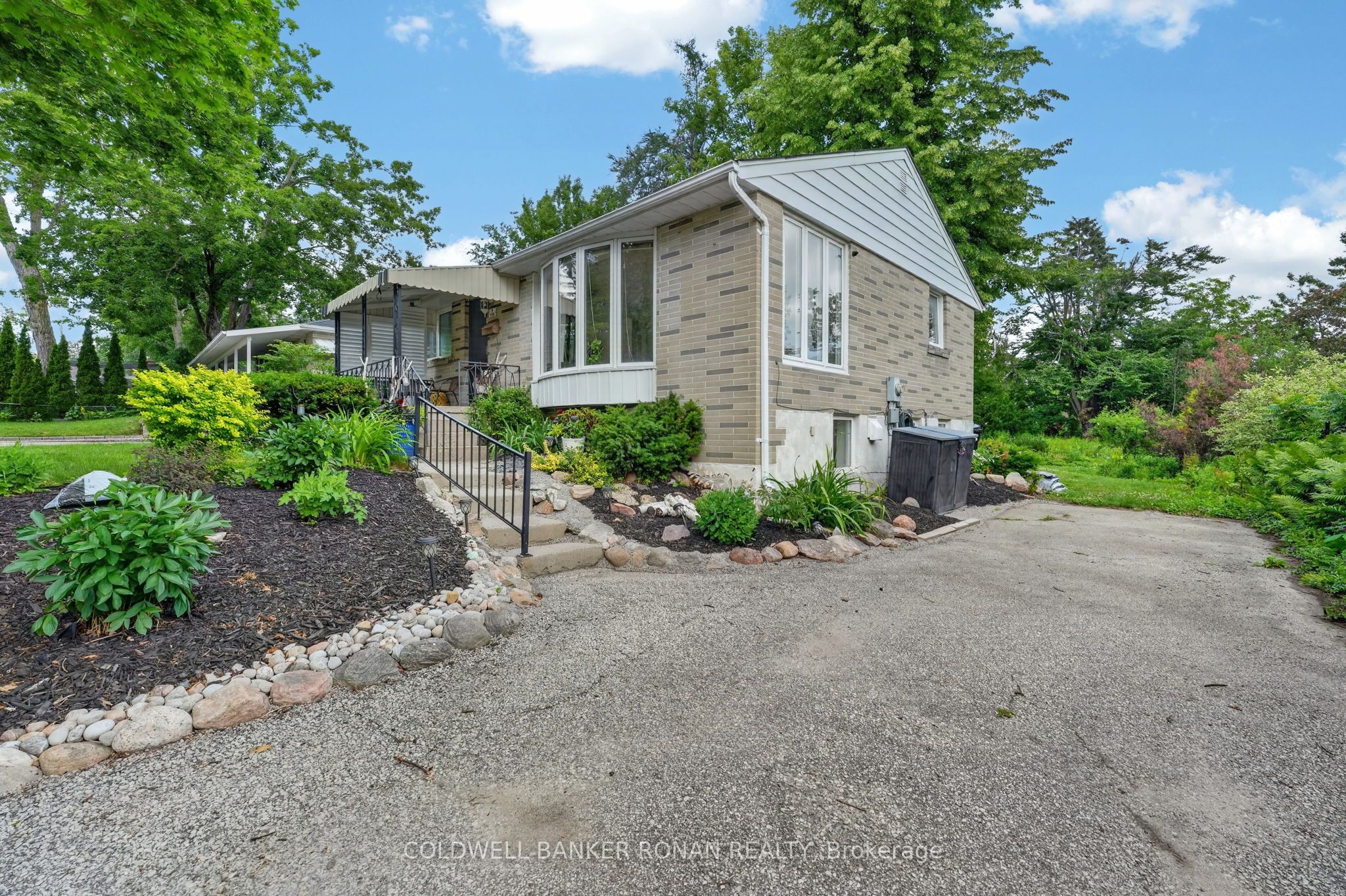 9 Vine Street Property Photo 3