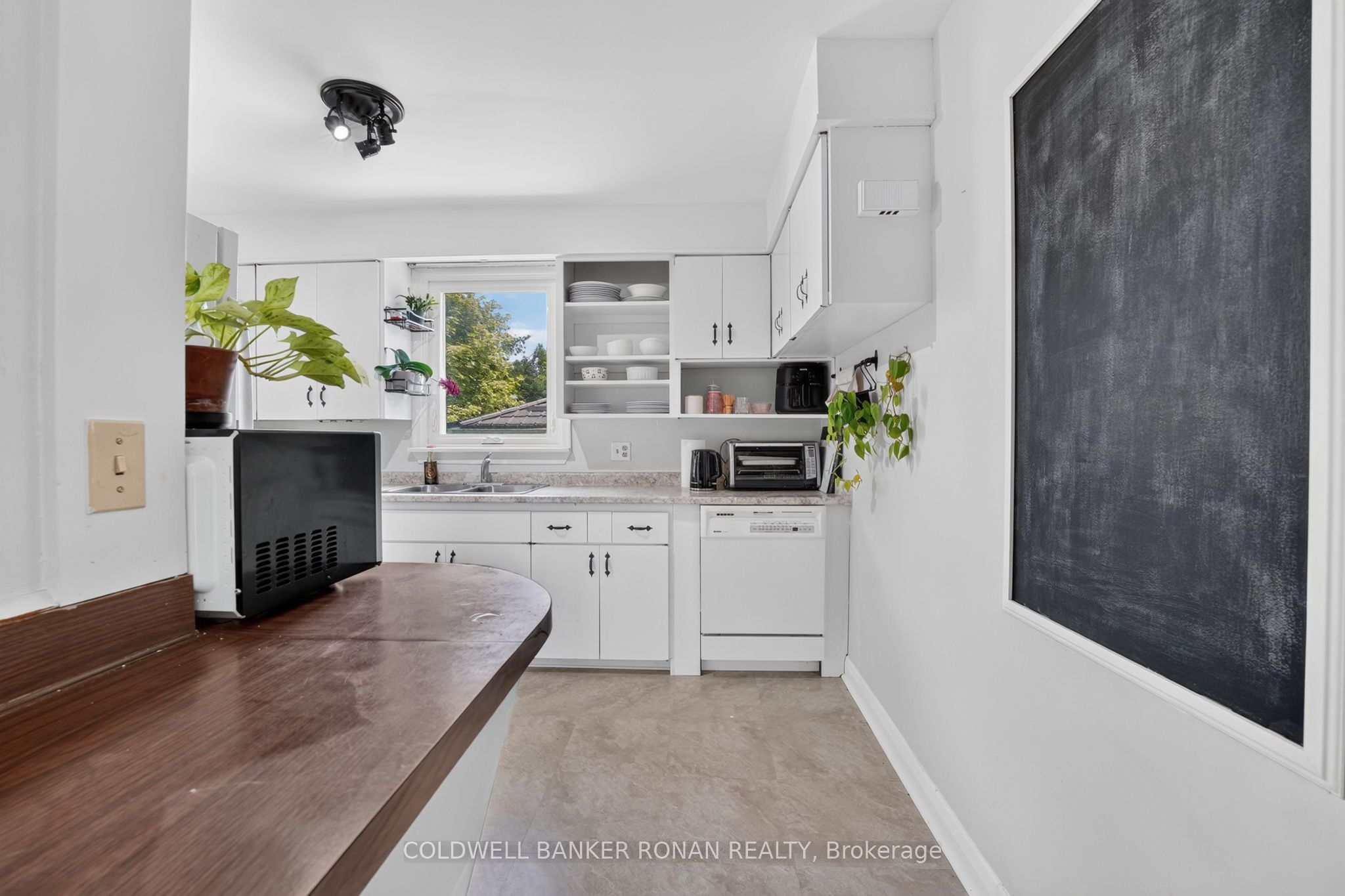 9 Vine Street Property Photo 18