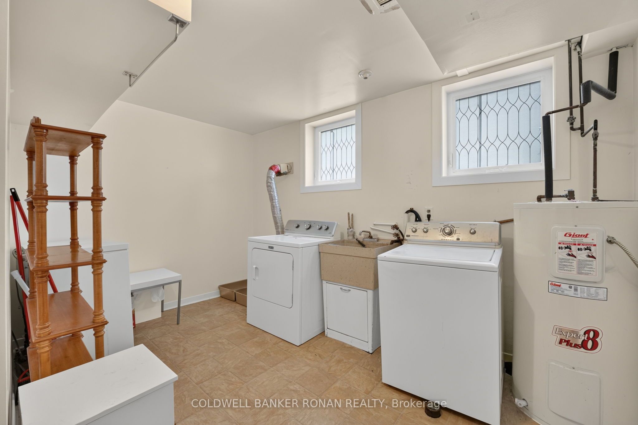 9 Vine Street Property Photo 31