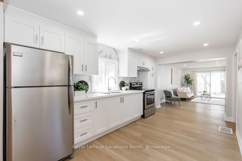 56 68th Street N Property Photo 4