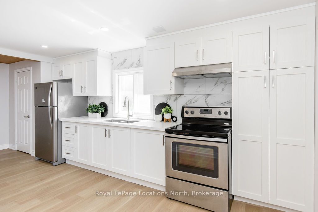 56 68th Street N Property Photo 6