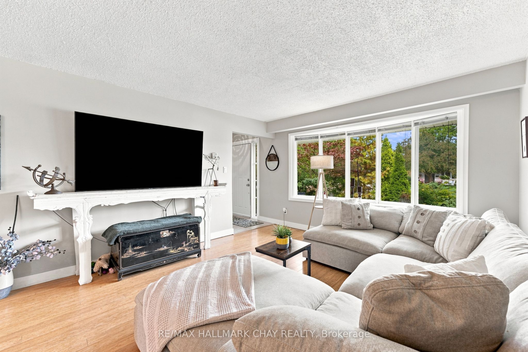 30 Harding Avenue Property Photo 5