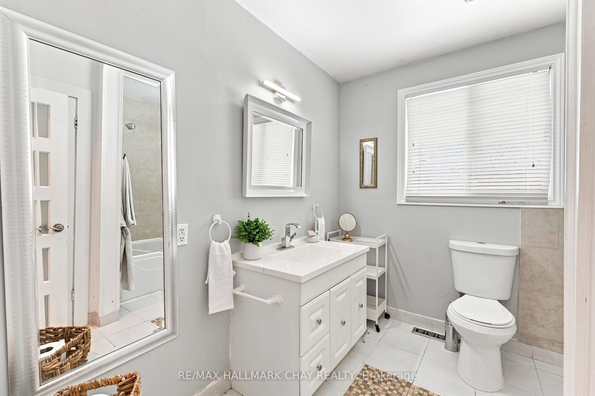 30 Harding Avenue Property Photo 10