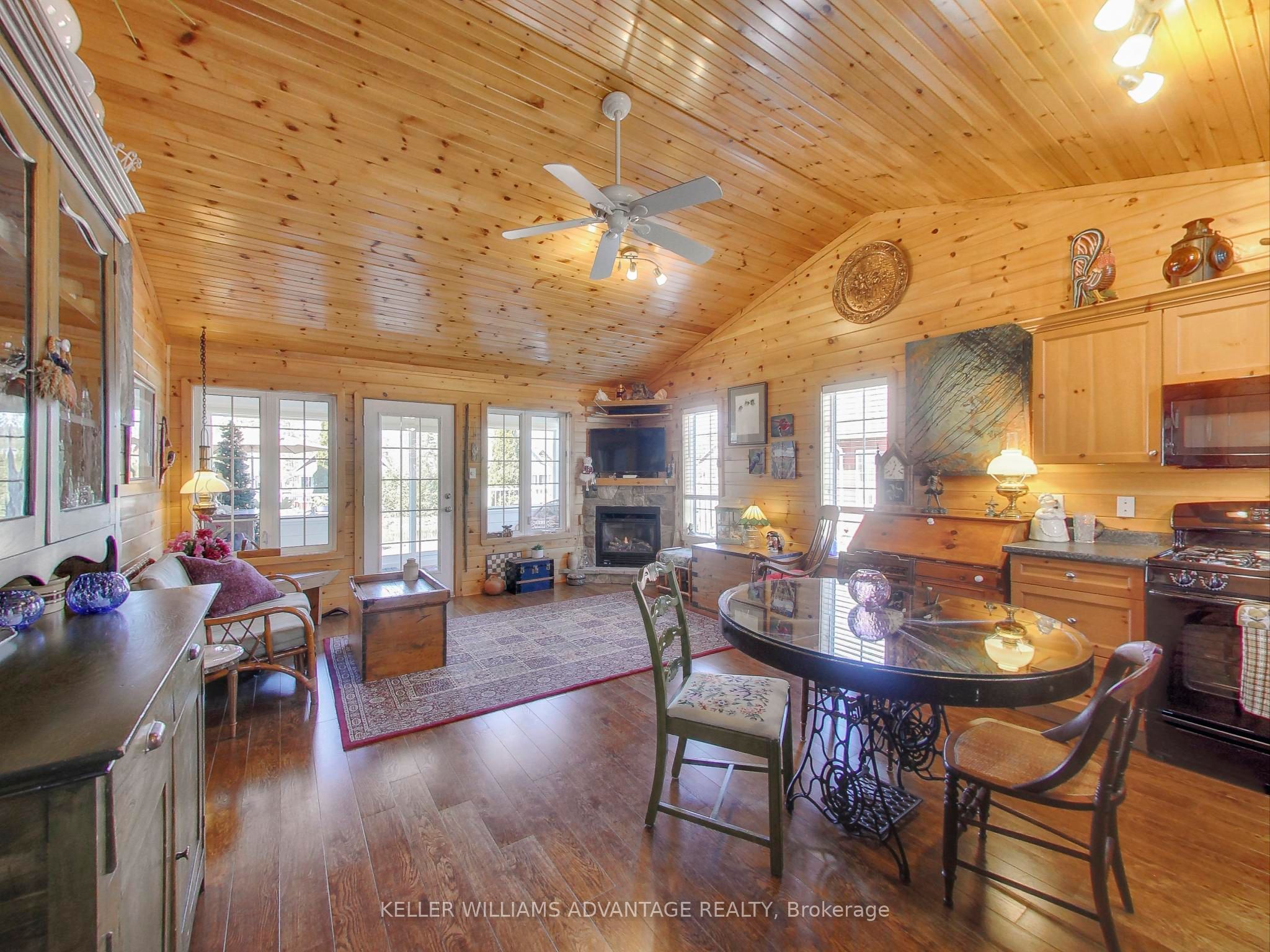 48 Madawaska Trail Property Photo 11