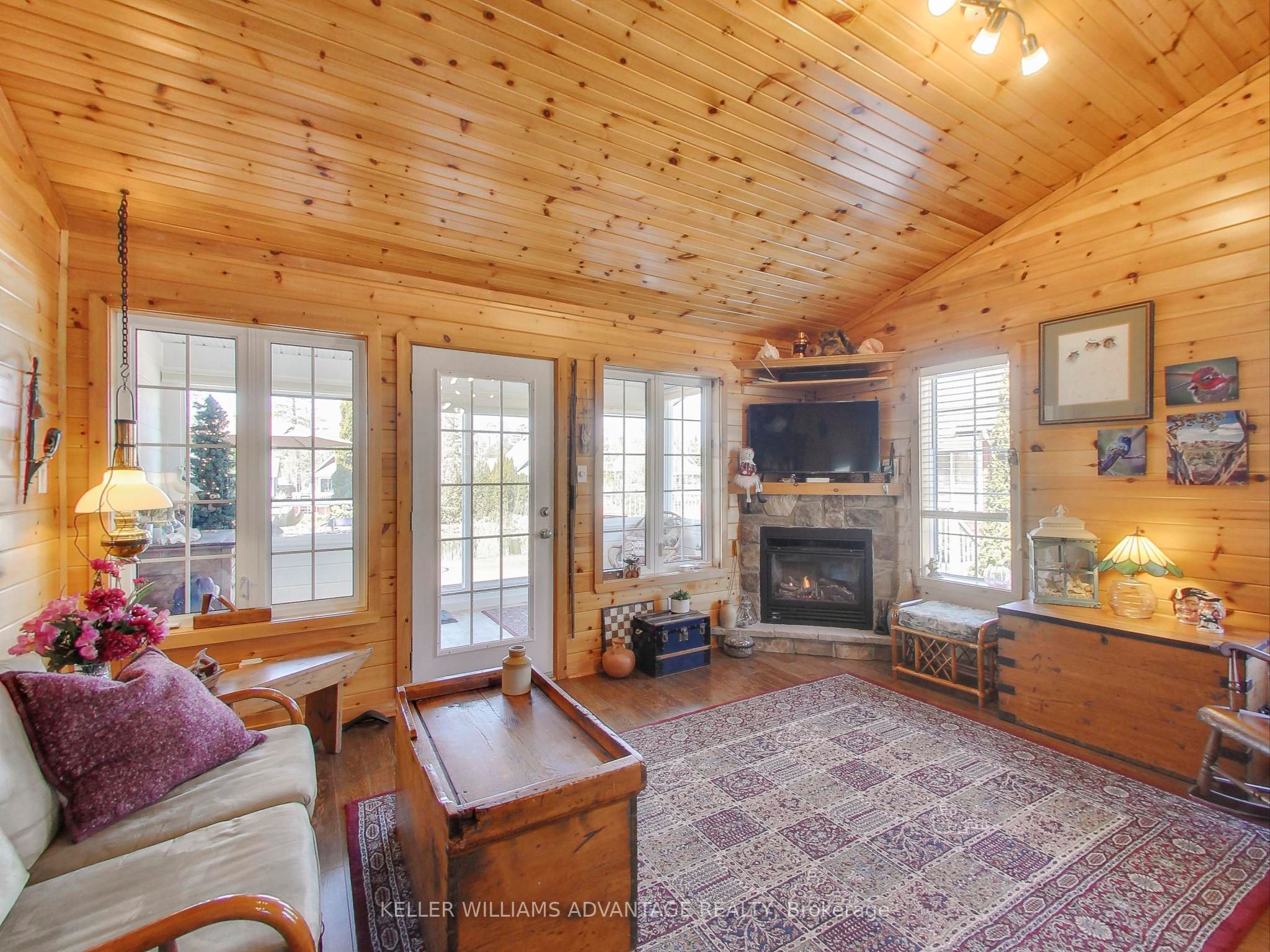 48 Madawaska Trail Property Photo 13