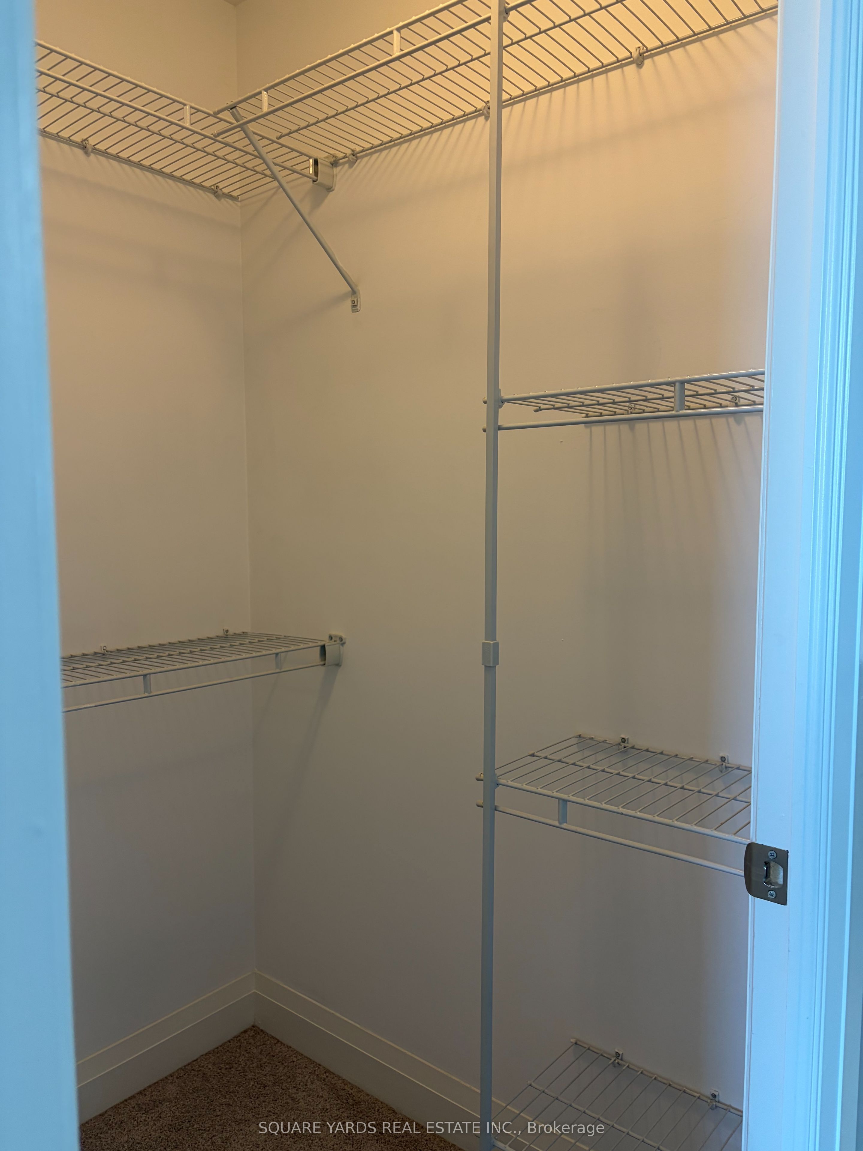 15 Maple Avenue S 1217 Property Photo 18