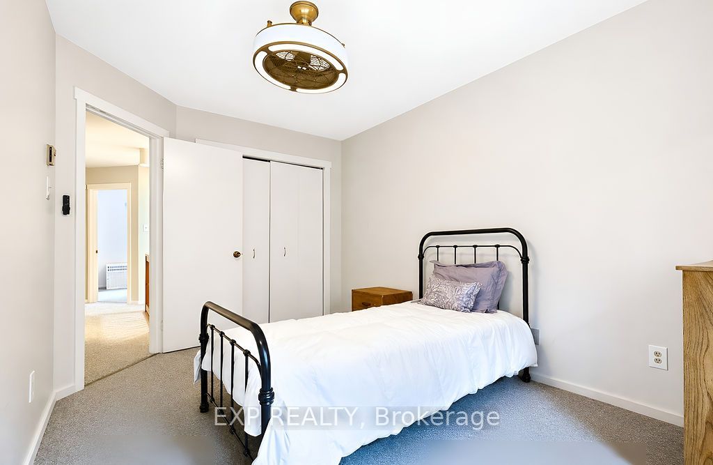 576 Oxbow Crescent 16 Property Photo 19