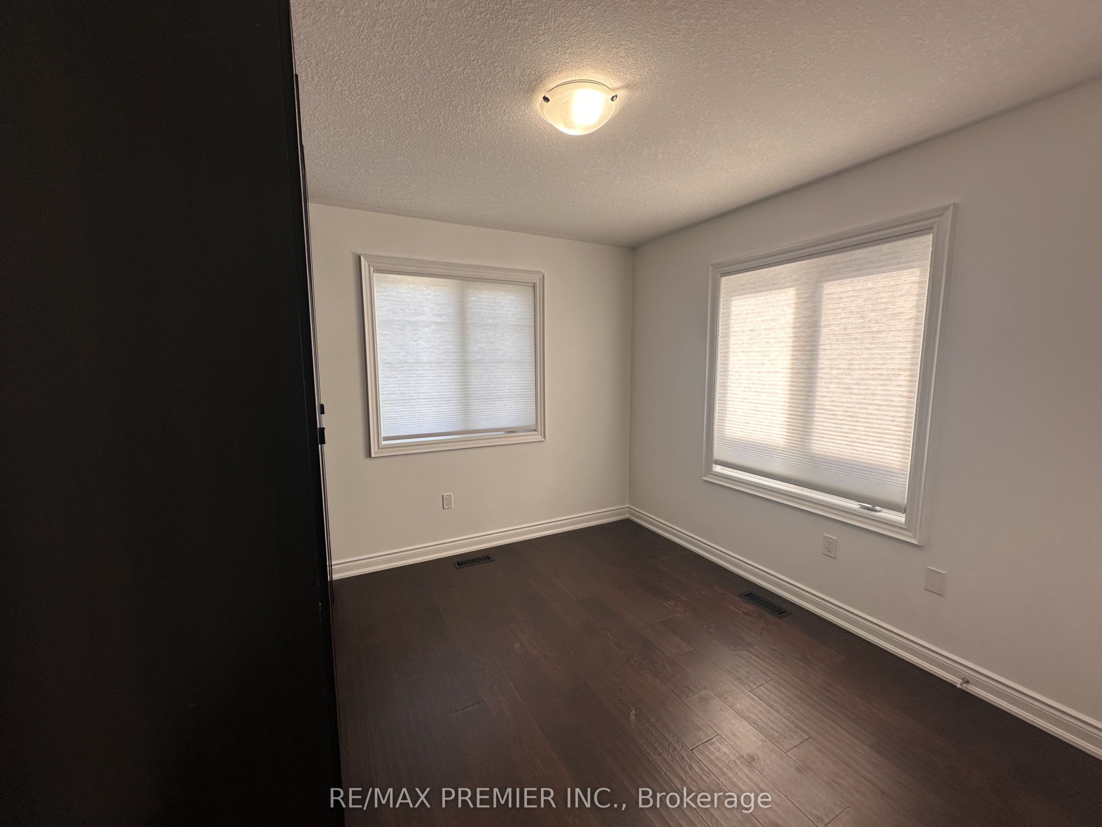 201 Alva Street Property Photo 8