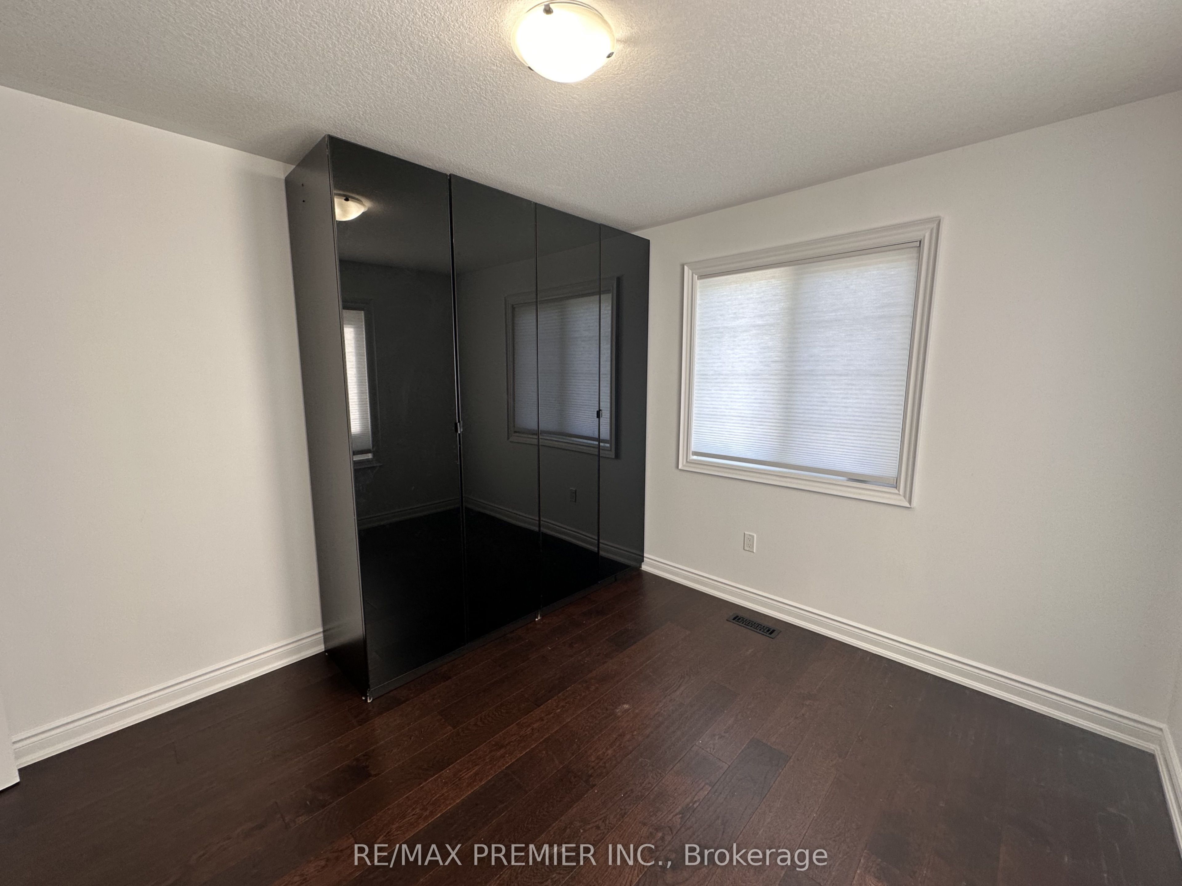 201 Alva Street Property Photo 10