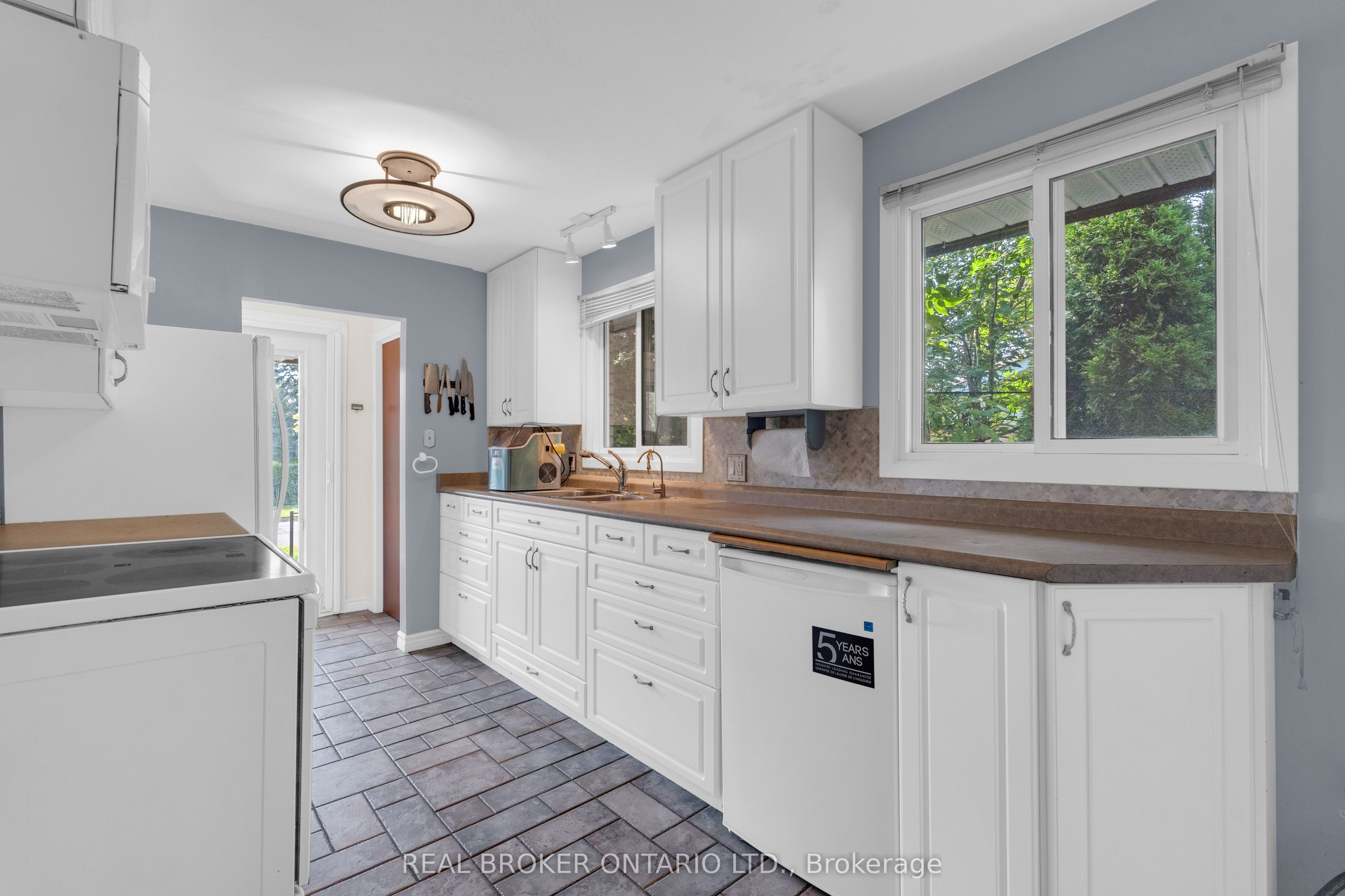 61 Bernick Drive Property Photo 8